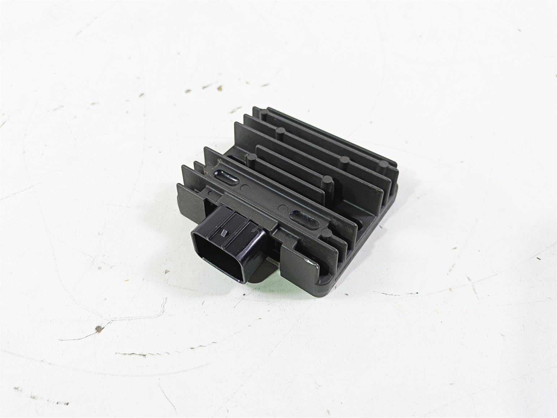 2004 Honda Aquatrax R-12X Rectifier Voltage Regulator 31600-HW1-671 SH700-12 {{ shop.shopifyCountryName }} - Mototech271