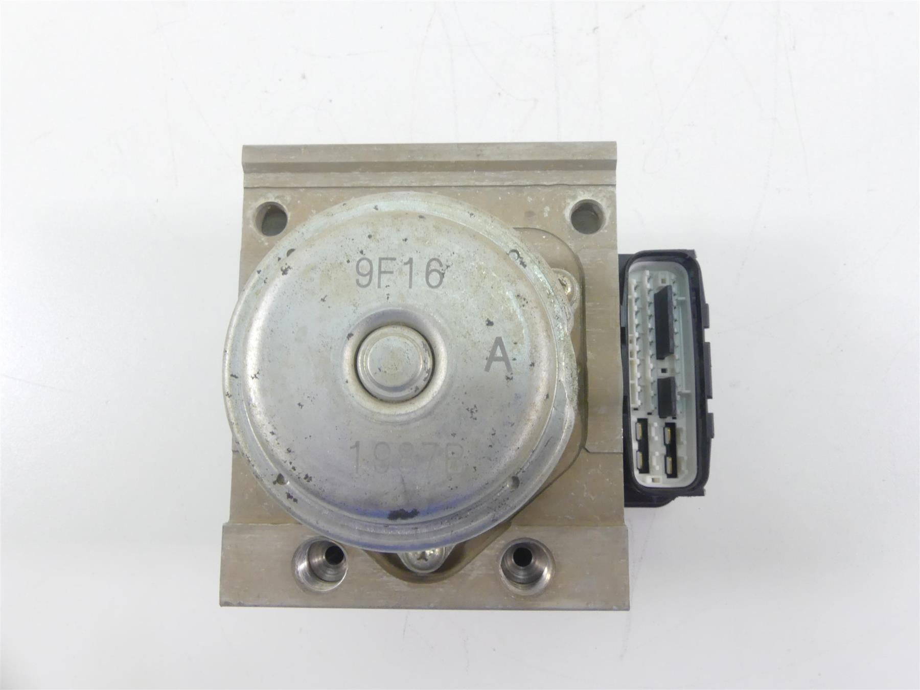 2020 Honda Talon SXS1000R S2R Nissin Vsa Modulator Abs Pump 57110-HL6-A01 {{ shop.shopifyCountryName }} - Mototech271