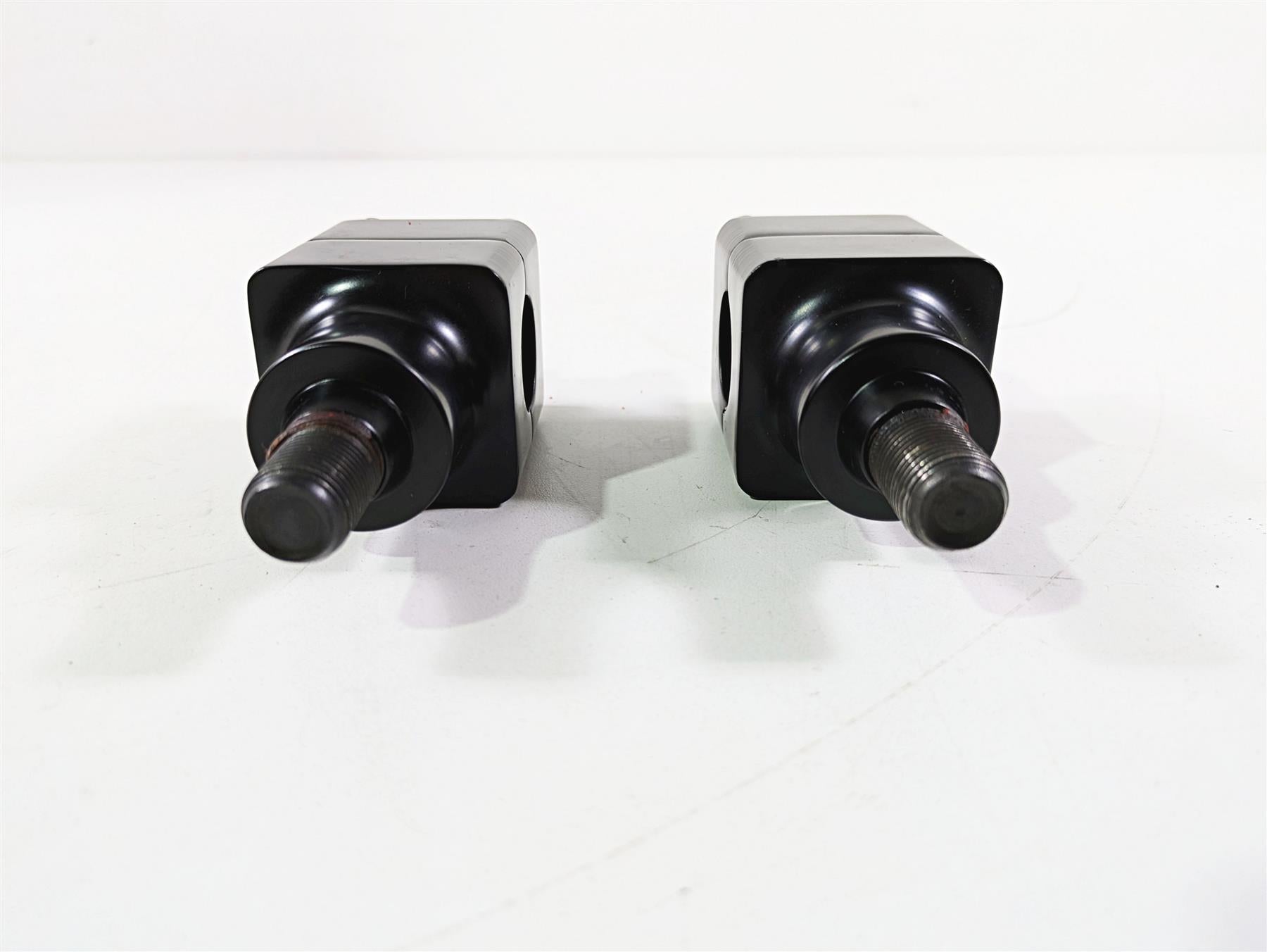 2008 Harley FLSTSB Cross Bones Aftermarket 2" Square Riser Set {{ shop.shopifyCountryName }} - Mototech271