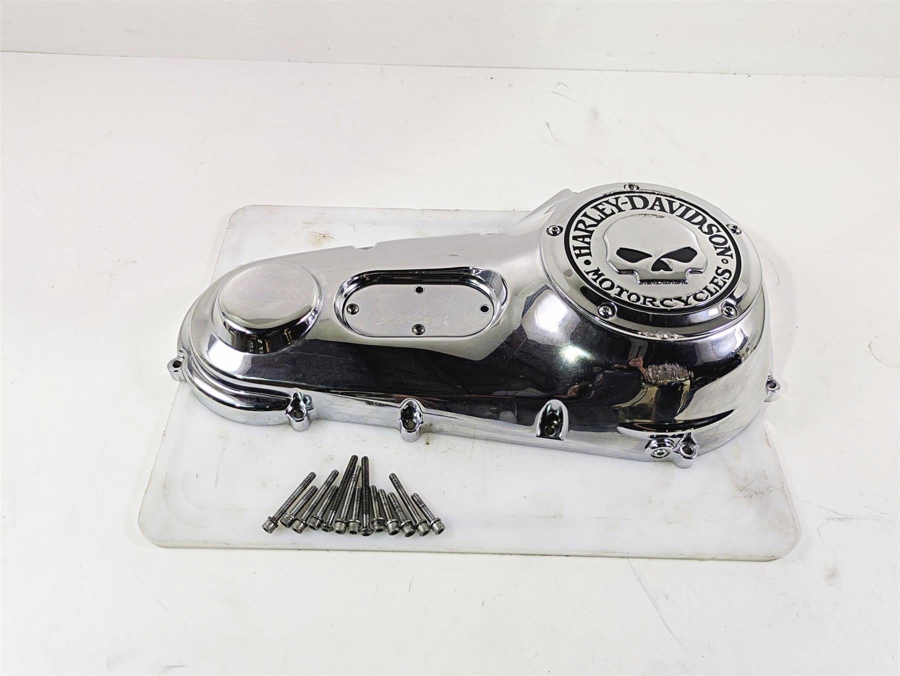 2004 Harley Softail FXSTDI Deuce Outer Primary Drive Clutch Cover 60506-99A {{ shop.shopifyCountryName }} - Mototech271