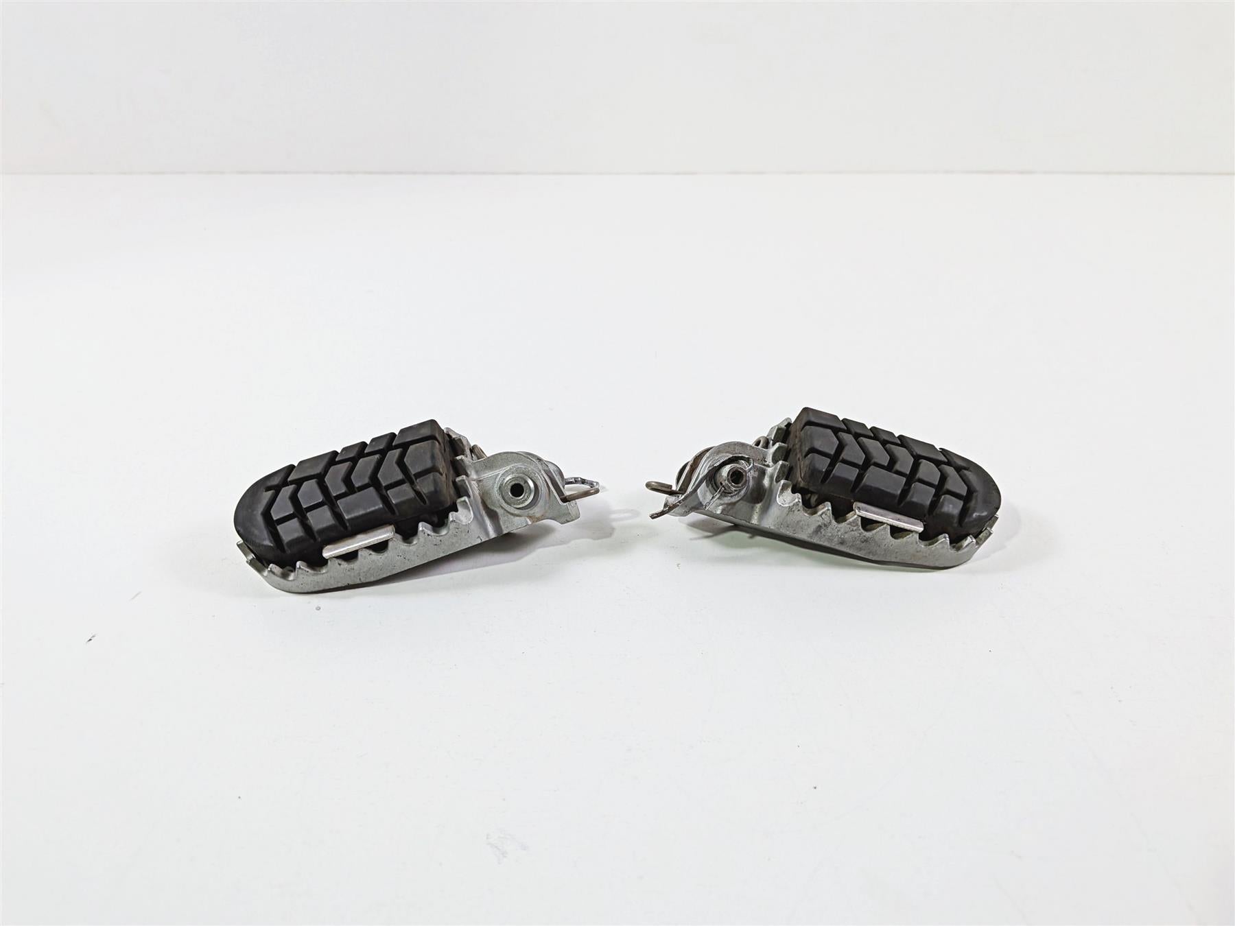2005 KTM 950 LC8 Adventure Front Rider Foot Peg Rest Set 59003040250 78003041050 {{ shop.shopifyCountryName }} - Mototech271