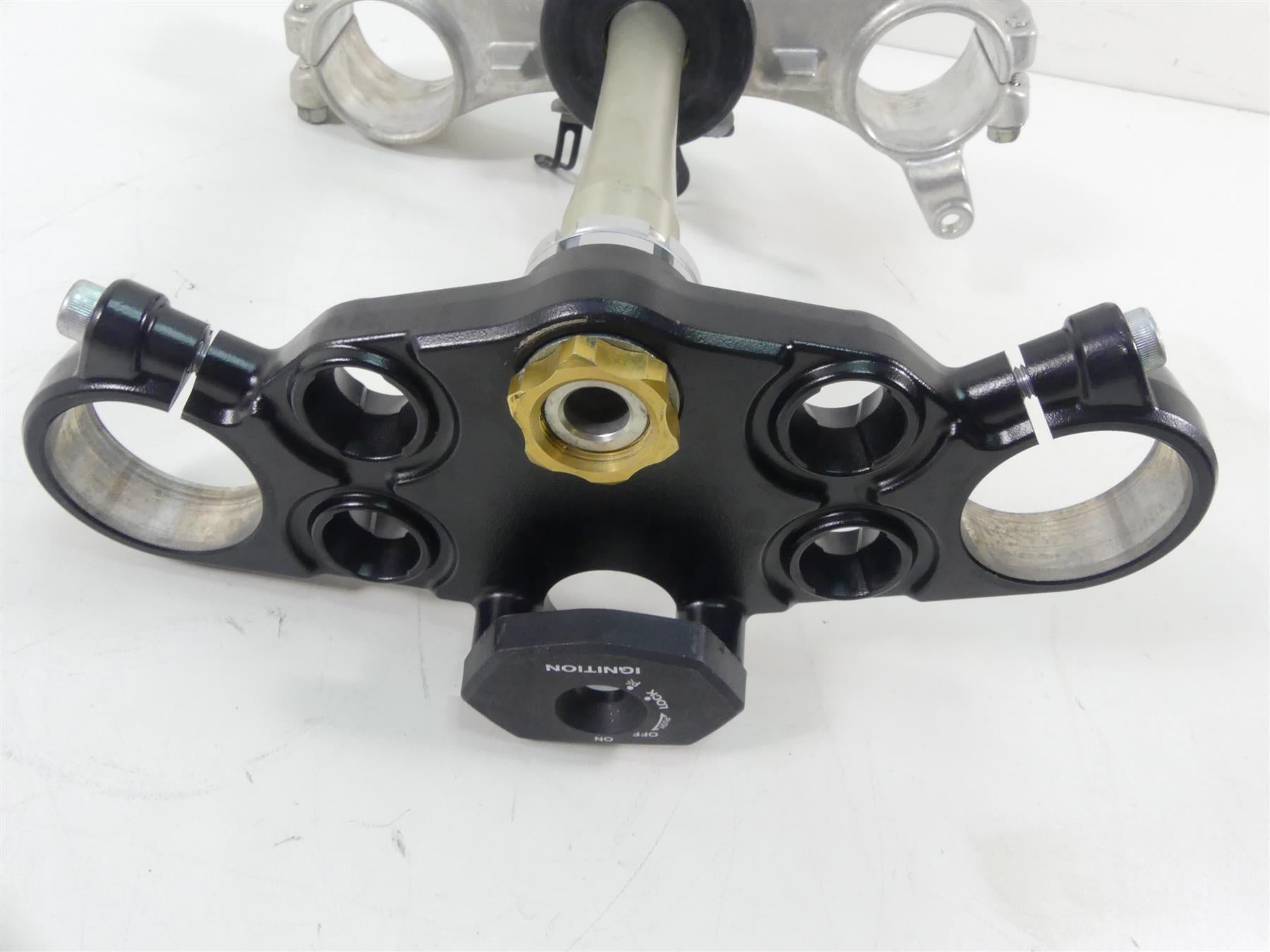 2020 Suzuki GSX1300 R Hayabusa Upper Lower Triple Tree Steering Stem 51410-24F50 {{ shop.shopifyCountryName }} - Mototech271
