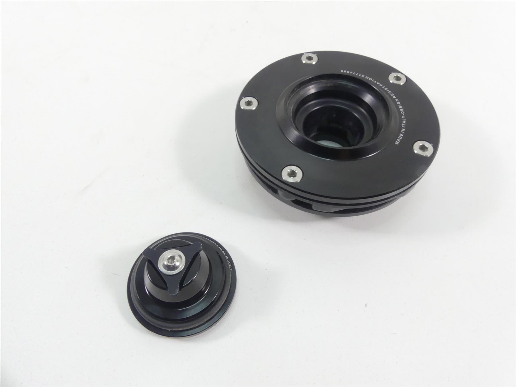 2010 Ducati Streetfighter 1098 S Rizoma Gas Fuel Tank Cap 1774886 2042222 {{ shop.shopifyCountryName }} - Mototech271