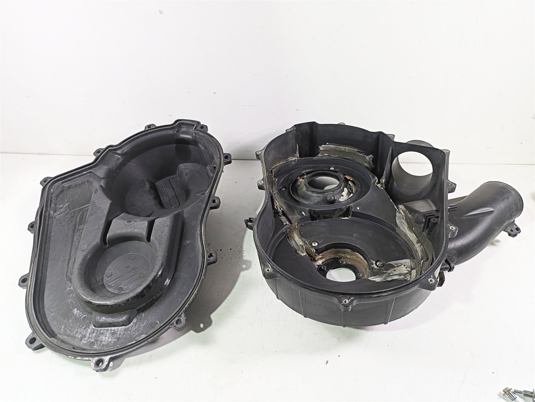 2021 Kawasaki Teryx KRX KRF 1000 Primary Drive Cover & Tube Set -Read 14093-0774