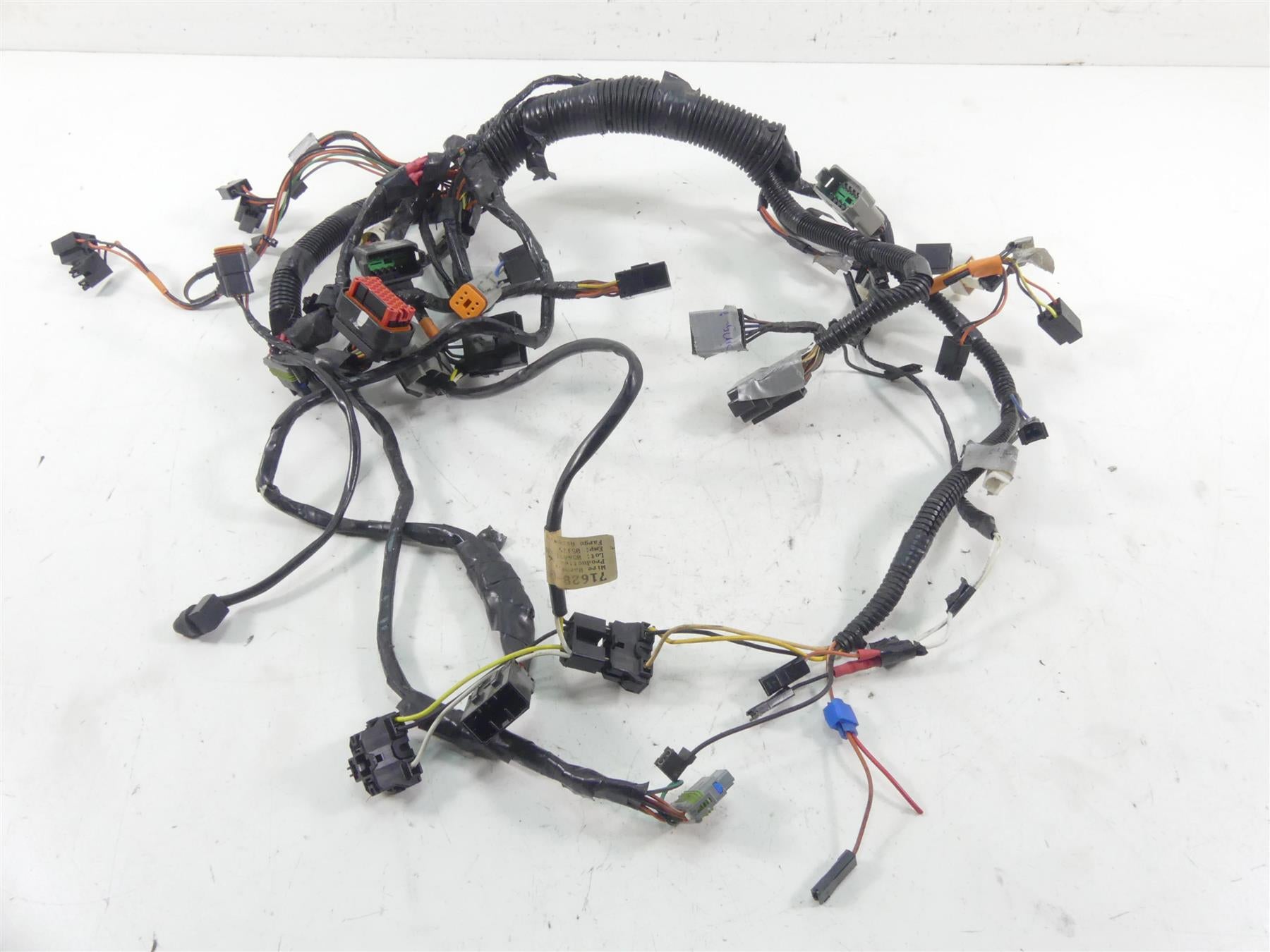 2005 Harley Touring CVO FLHTCSE Electra Glide Front Wire Harness -Read 70232-04 {{ shop.shopifyCountryName }} - Mototech271