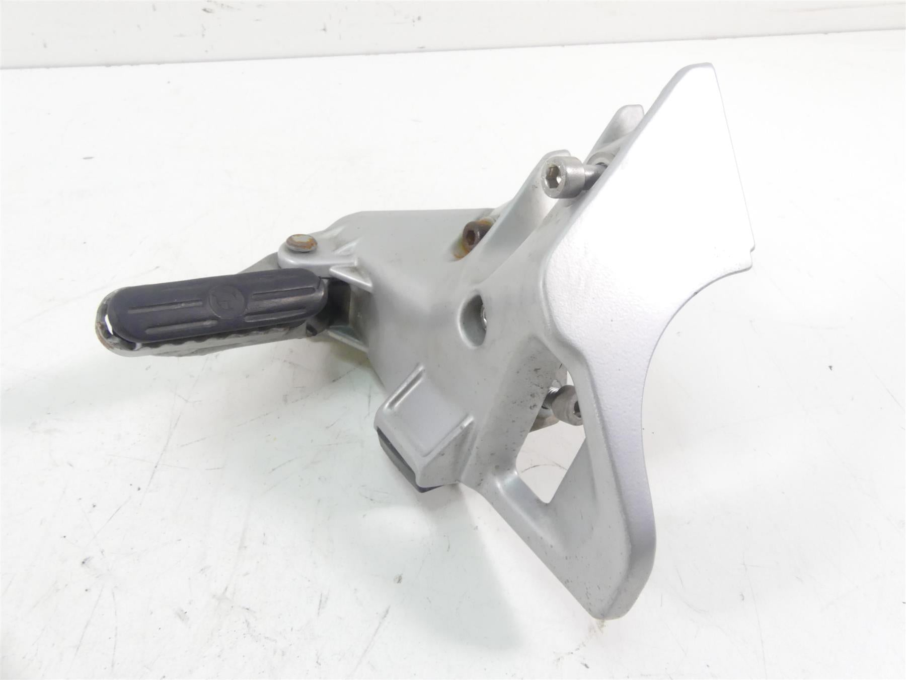 1999 BMW R1100 GS 259E Left Rider Footpeg Foot Peg & Shifter 46712314245 {{ shop.shopifyCountryName }} - Mototech271