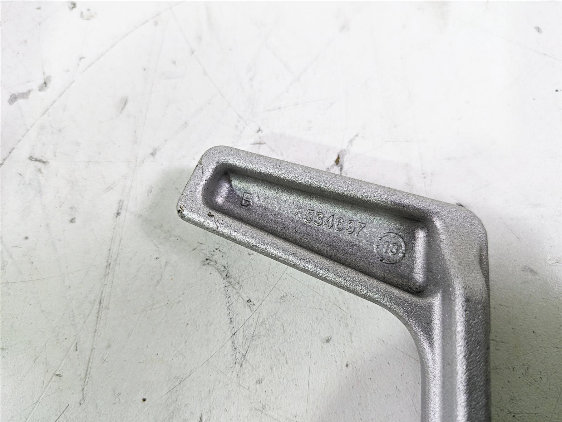 2014 BMW R1200 RT RTW K52 Right Left Footpeg & Brake Pedal 46718535642 {{ shop.shopifyCountryName }} - Mototech271