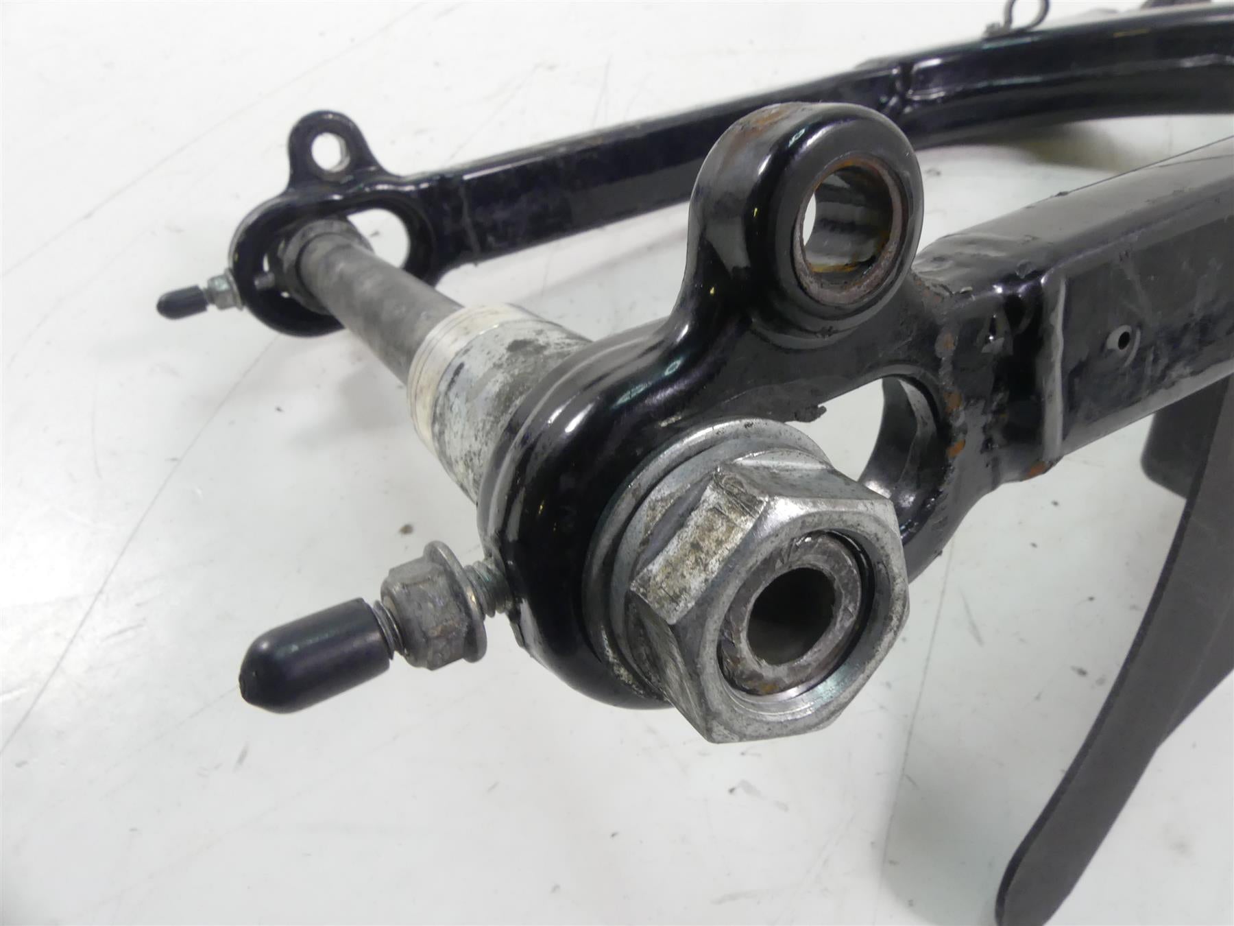 2014 Harley Sportster XL1200 C Rear Swingarm Swing Arm 25mm Axle 47587-05 {{ shop.shopifyCountryName }} - Mototech271
