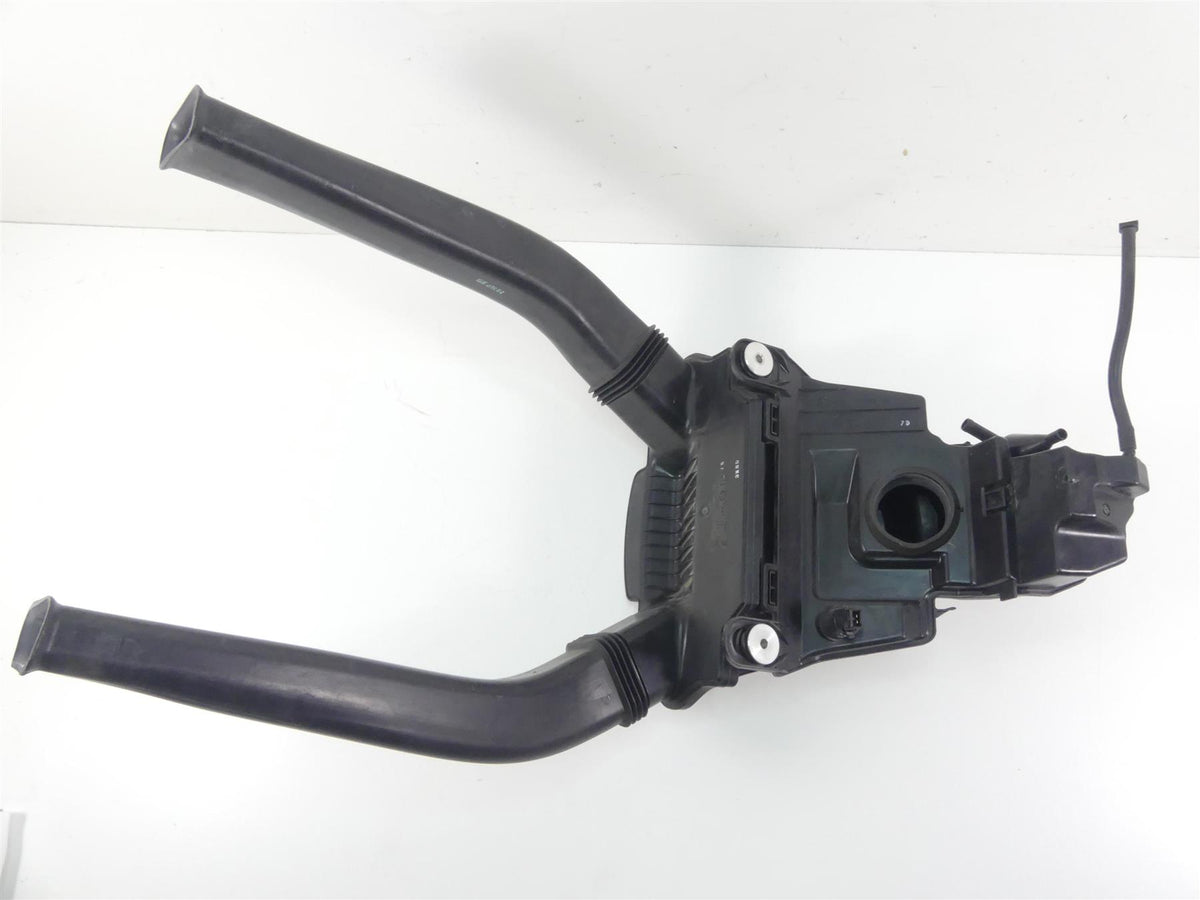 2014 BMW K1600 GTL K48 Air Box Filter Cleaner Breather & Tubes Set 13717712315 {{ shop.shopifyCountryName }} - Mototech271