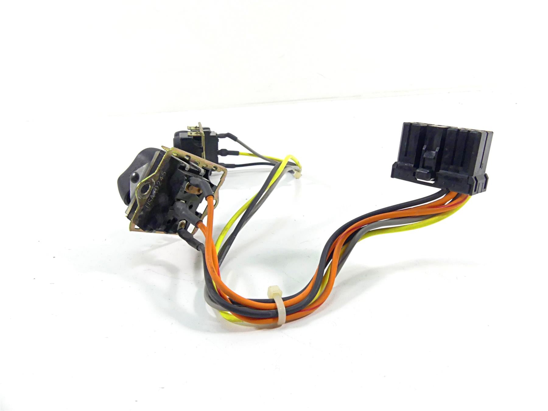 2003 Harley Touring FLHTCI E-Glide 100TH Auxiliary Switch Set 70279-98 {{ shop.shopifyCountryName }} - Mototech271