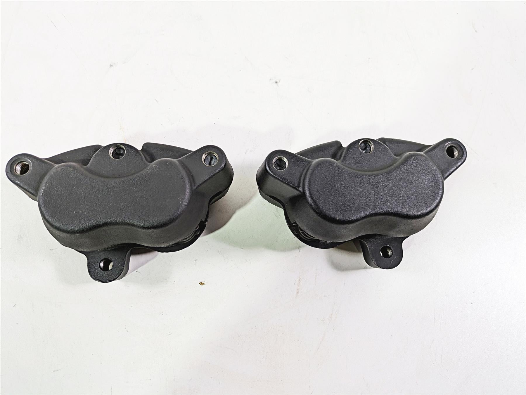 2016 Harley FXDL Dyna Low Rider Front Brake Caliper Set 41300001 41300002 {{ shop.shopifyCountryName }} - Mototech271
