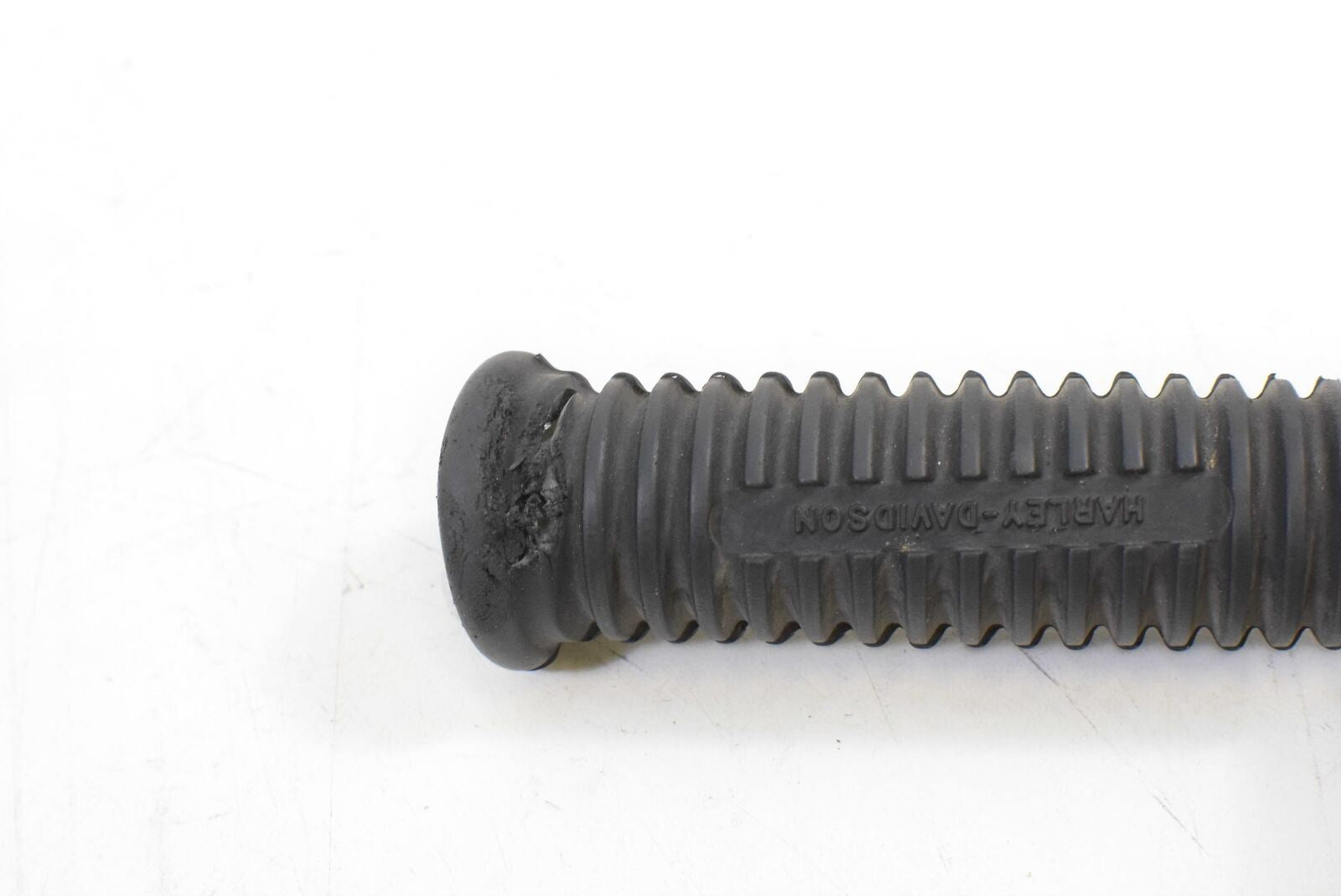 2006 Harley VRSCA V-Rod Rear Passenger Foot Peg Footpeg Set 50995-04BGO {{ shop.shopifyCountryName }} - Mototech271