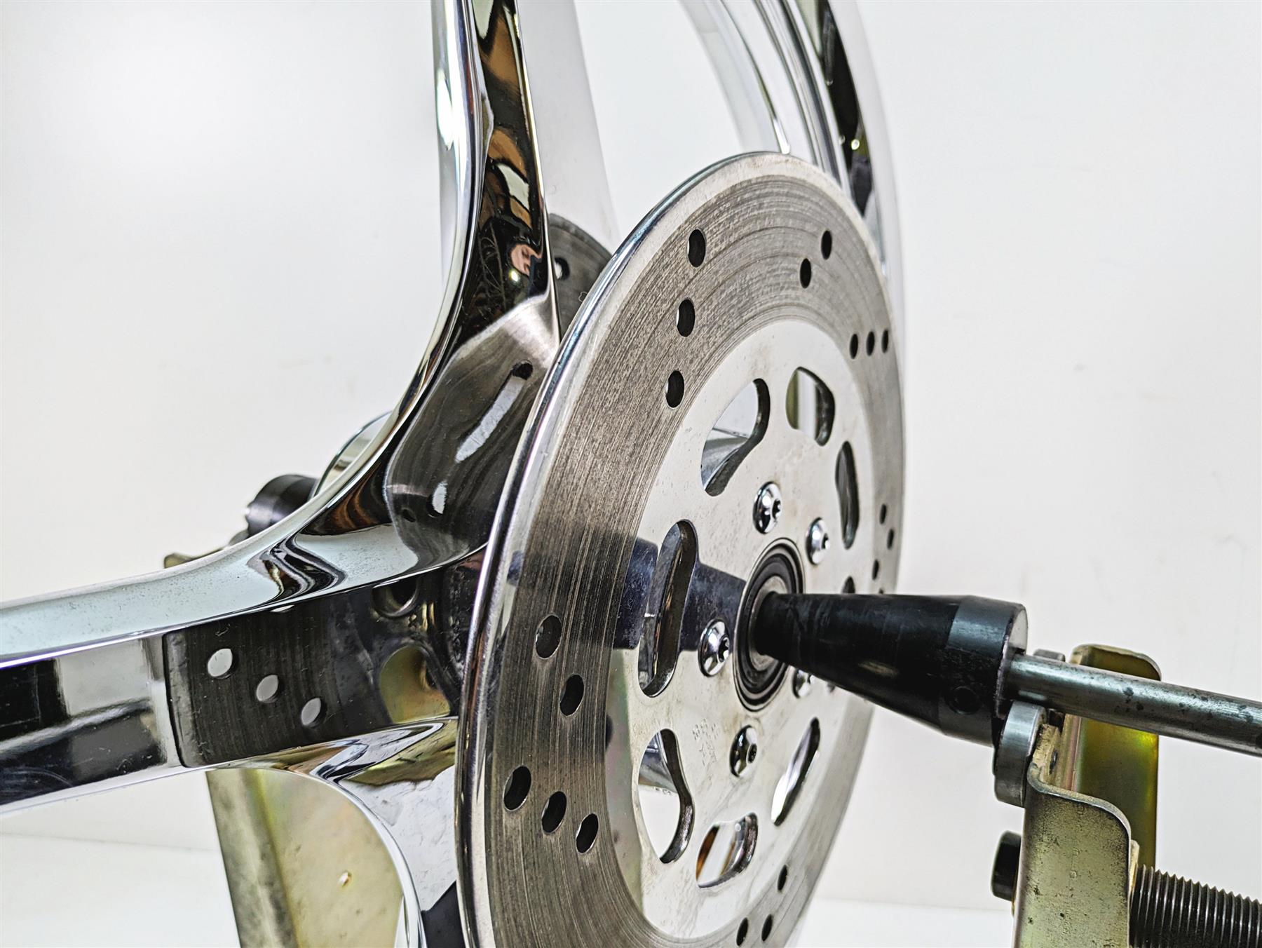 2006 Harley Softail FXSTSI Springer Front Wheel Rim Thunderstar 21x2.15 43975-07 {{ shop.shopifyCountryName }} - Mototech271