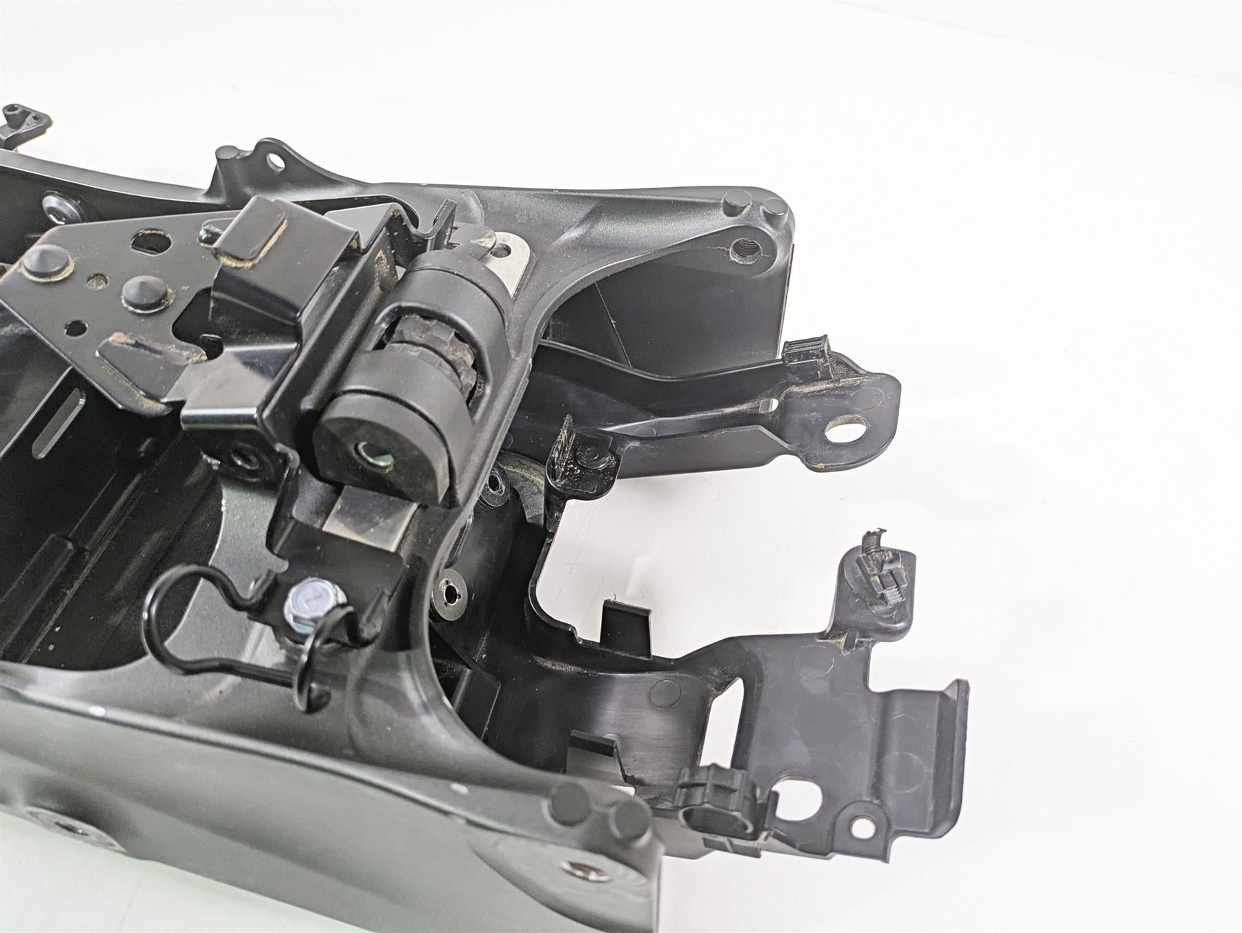 2020 Kawasaki ZX6R ZX636 Ninja Subframe & Sub Frame Inner Fender 32160-0399 {{ shop.shopifyCountryName }} - Mototech271