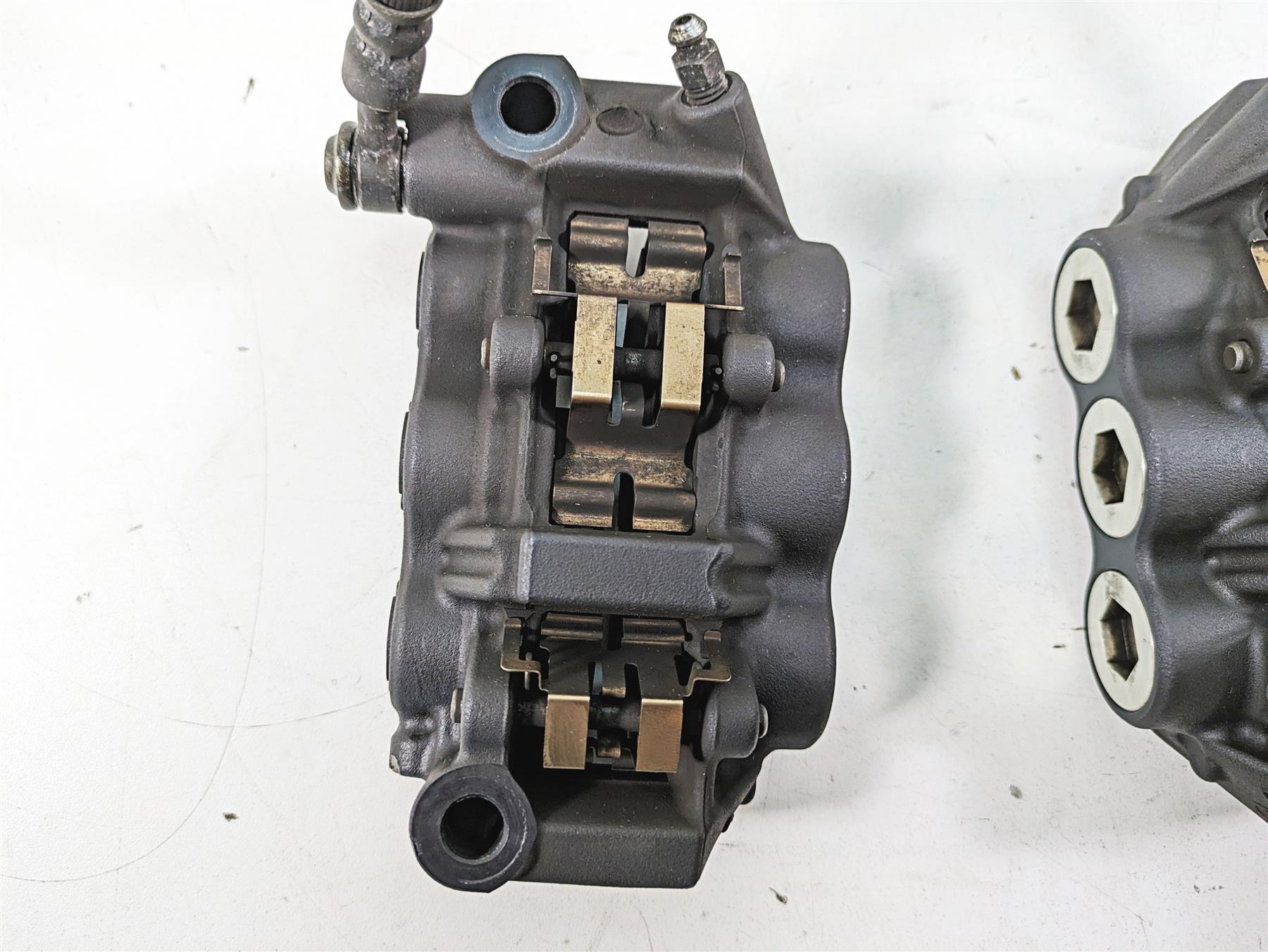 2007 Yamaha R1 YZFR1 6 Piston Front Brake Caliper + Lines Set 4C8-2580T-00-00 {{ shop.shopifyCountryName }} - Mototech271