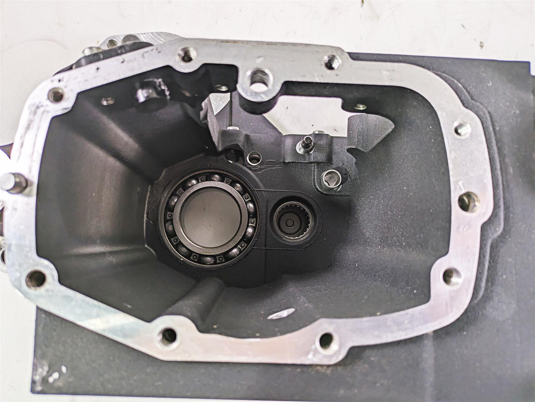 1999 Harley Dyna FXDL Low Rider Transmission Gear Box Case Housing 34825-99 {{ shop.shopifyCountryName }} - Mototech271