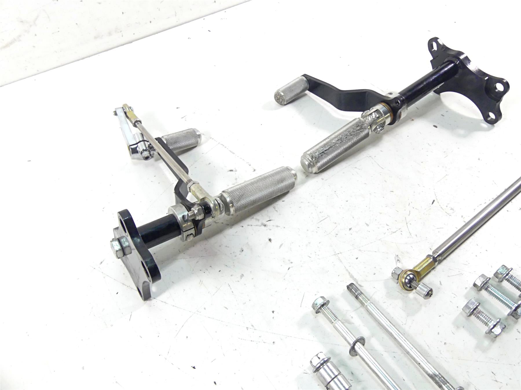 1997 Harley Sportster XL1200 C Front Control Footpeg Shifter Brake Pedal Set {{ shop.shopifyCountryName }} - Mototech271