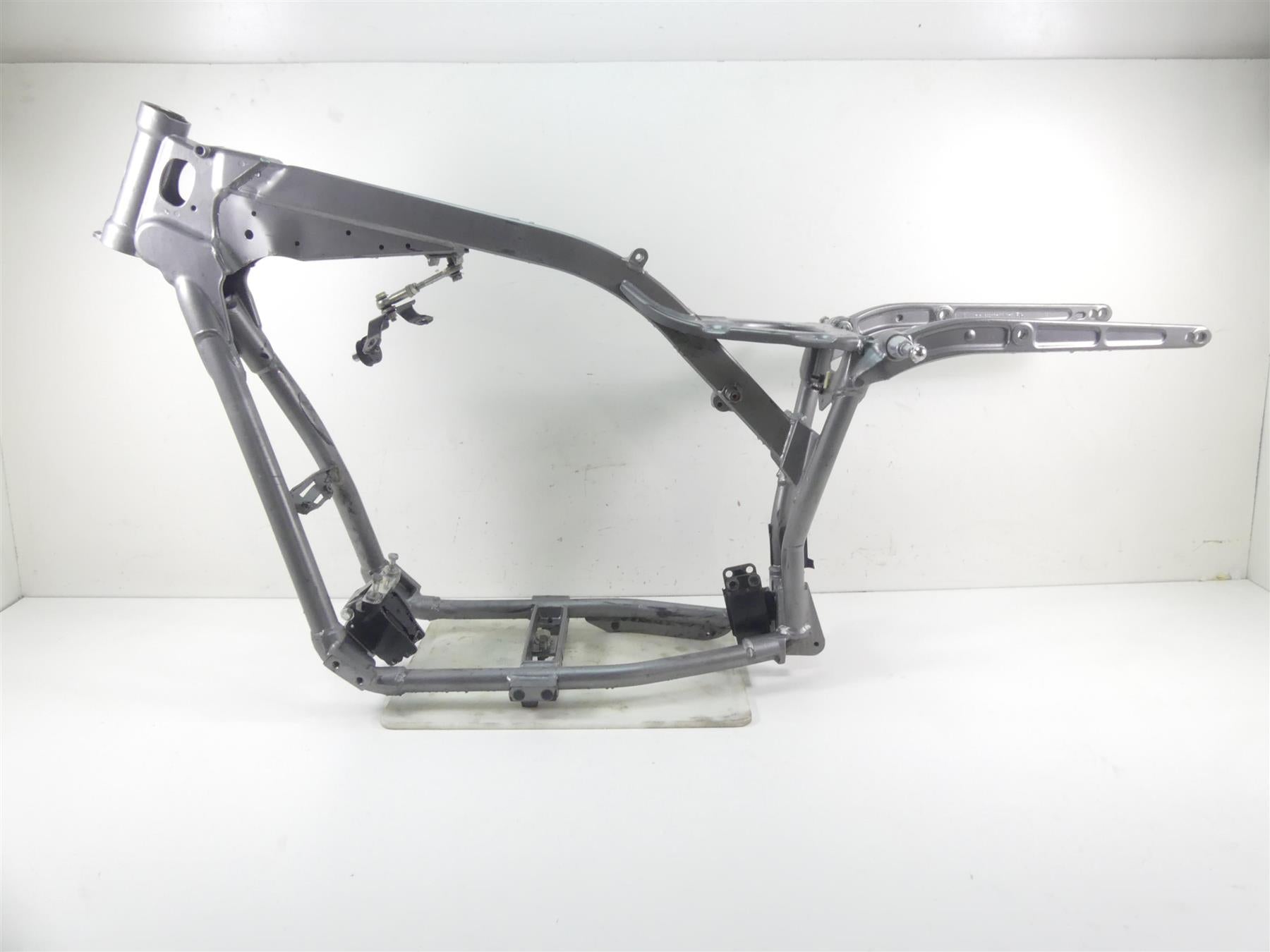 2009 Harley Dyna FXDF SE CVO Fat Bob Bent Main Frame Chassis With Clean Tennessee Title 47281-09CYW | Mototech271