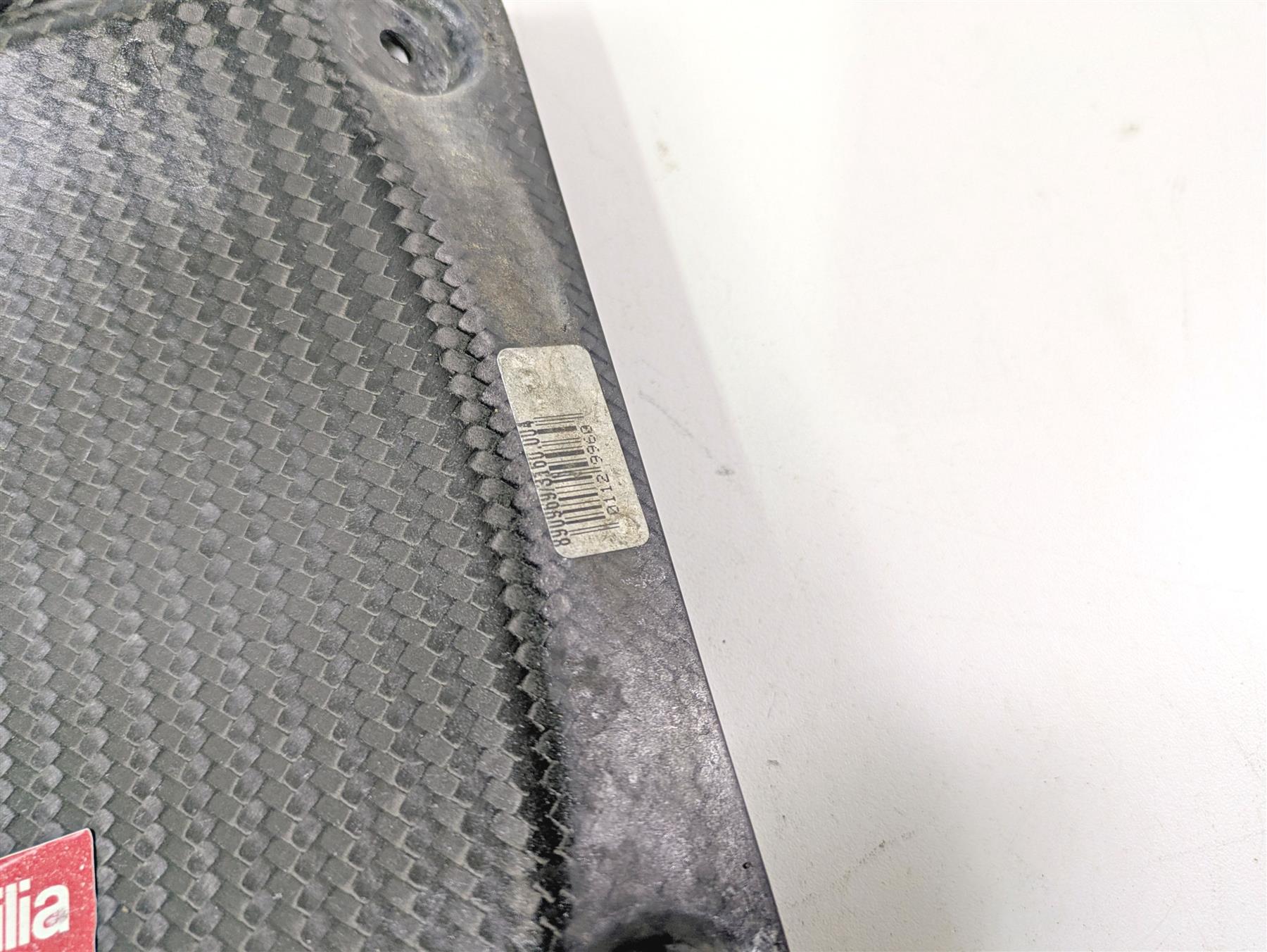 2017 Aprilia RSV 1100 Tuono V4 Factory Rear Carbon Fiber Fender Guard 890969 {{ shop.shopifyCountryName }} - Mototech271