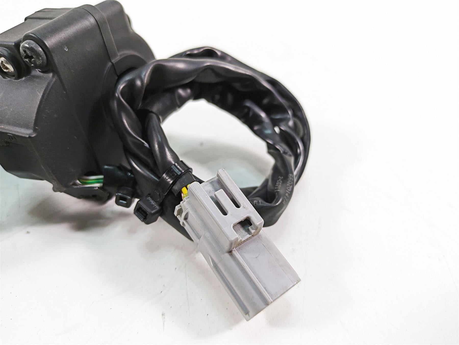 2020 Ducati Hypermotard 950 SP Ride Fly By Wire Throttle Grips -Read 66020141A {{ shop.shopifyCountryName }} - Mototech271