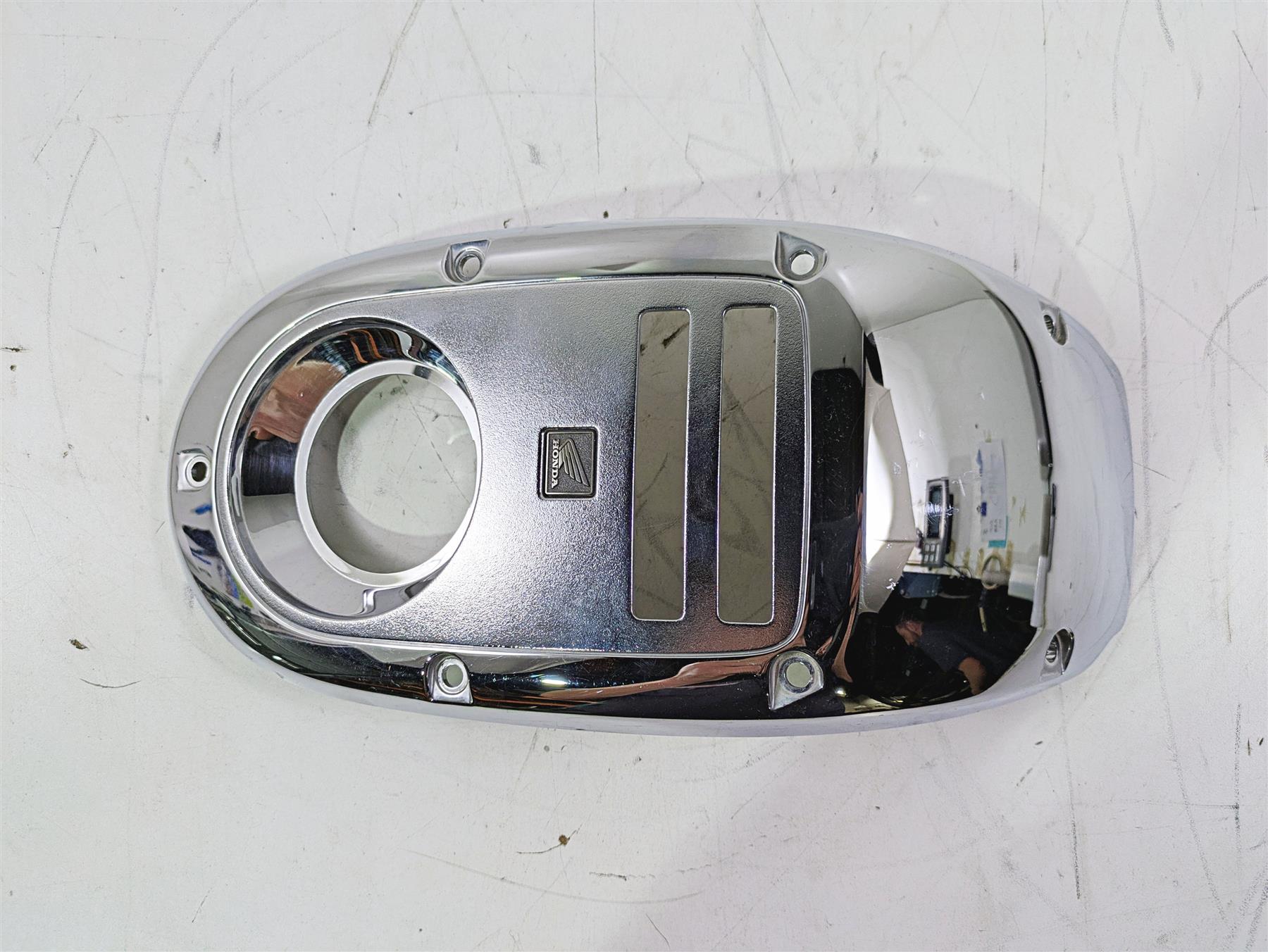 2002 Honda V-Twin VTX1800 C Tank Dash Cover Panel Fairing 17621-MCH-000 {{ shop.shopifyCountryName }} - Mototech271