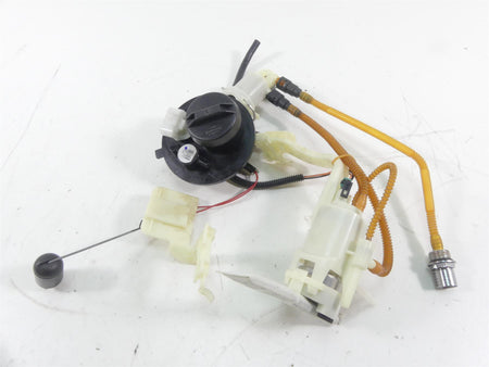 2014 Harley Touring FLHX Street Glide Fuel Gas Petrol Pump -Tested 75069-08 {{ shop.shopifyCountryName }} - Mototech271
