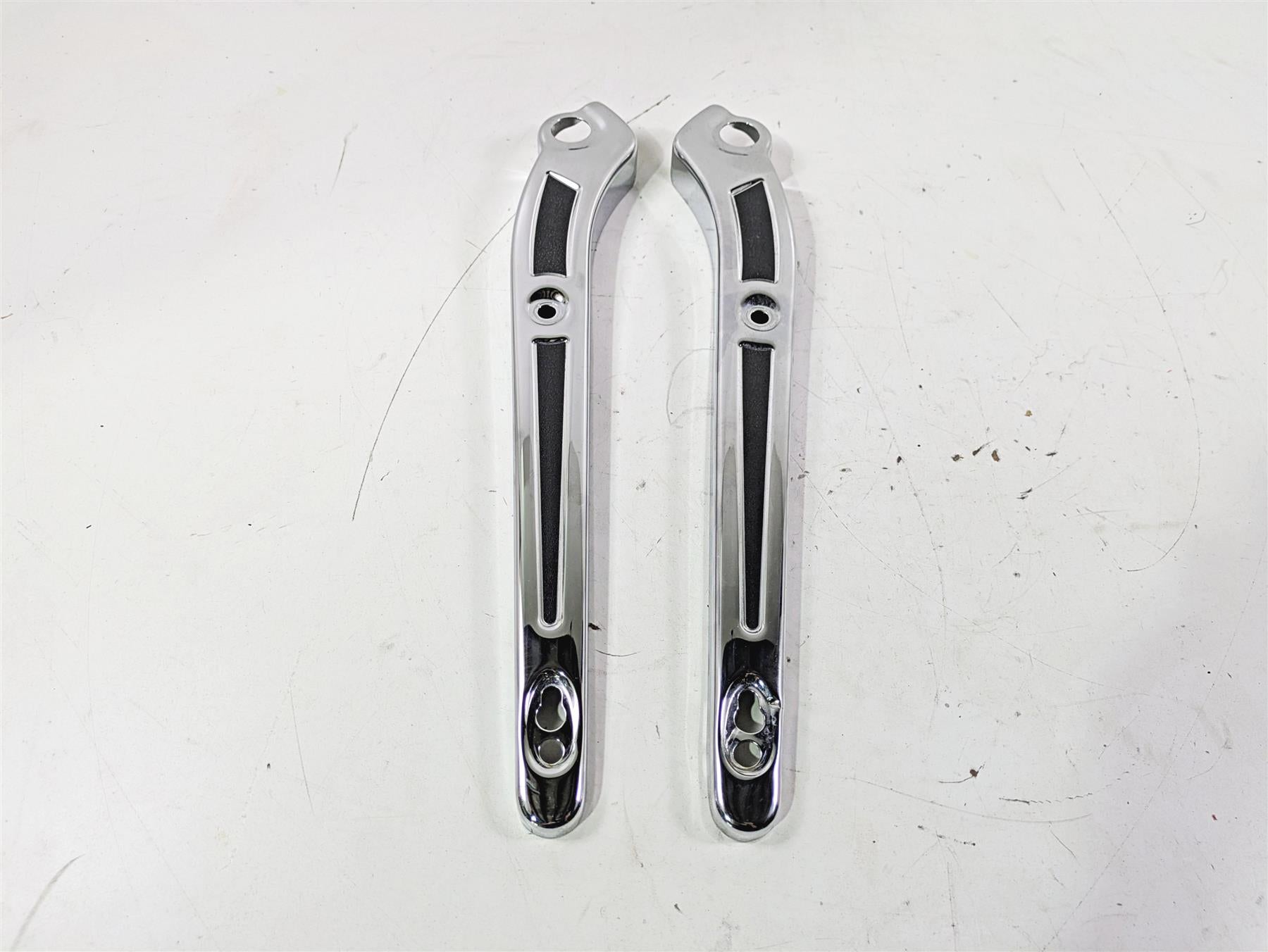 2015 Harley FXDL Dyna Low Rider Rear Fender Struts Braces READ 57300024 57300026 {{ shop.shopifyCountryName }} - Mototech271