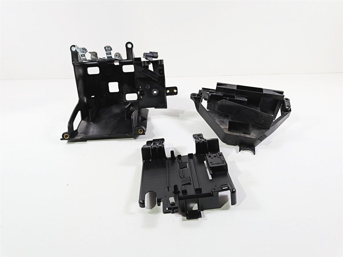 2018 Harley FLHTCU Touring Electra Glide Battery Tray & Ecm Holder 66000010A-Mototech271
