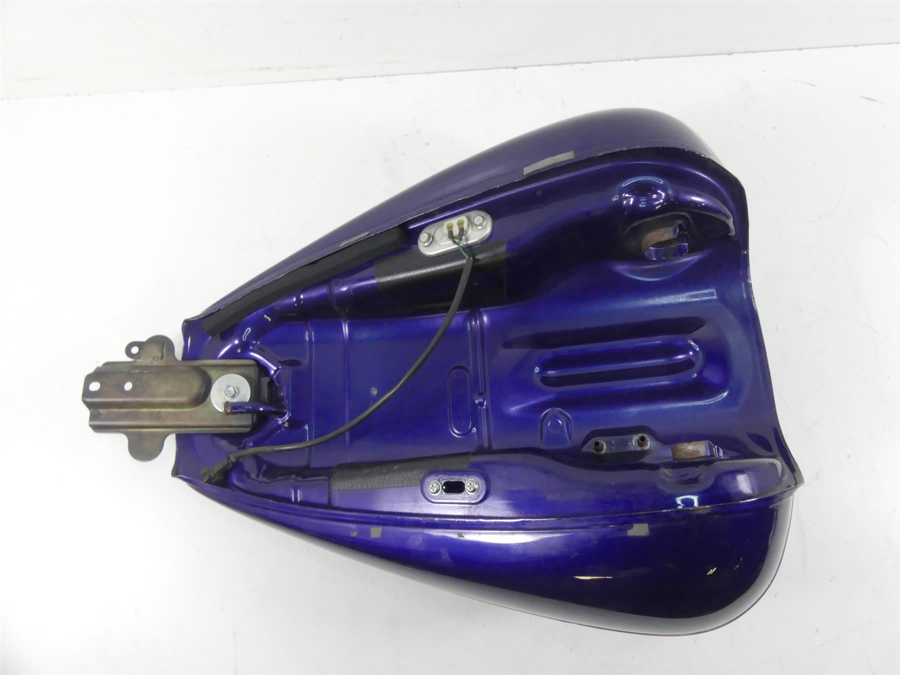 2007 Yamaha XVS1300 V-Star Fuel Gas Petrol Tank -Dent 3D8-YK241-00- {{ shop.shopifyCountryName }} - Mototech271