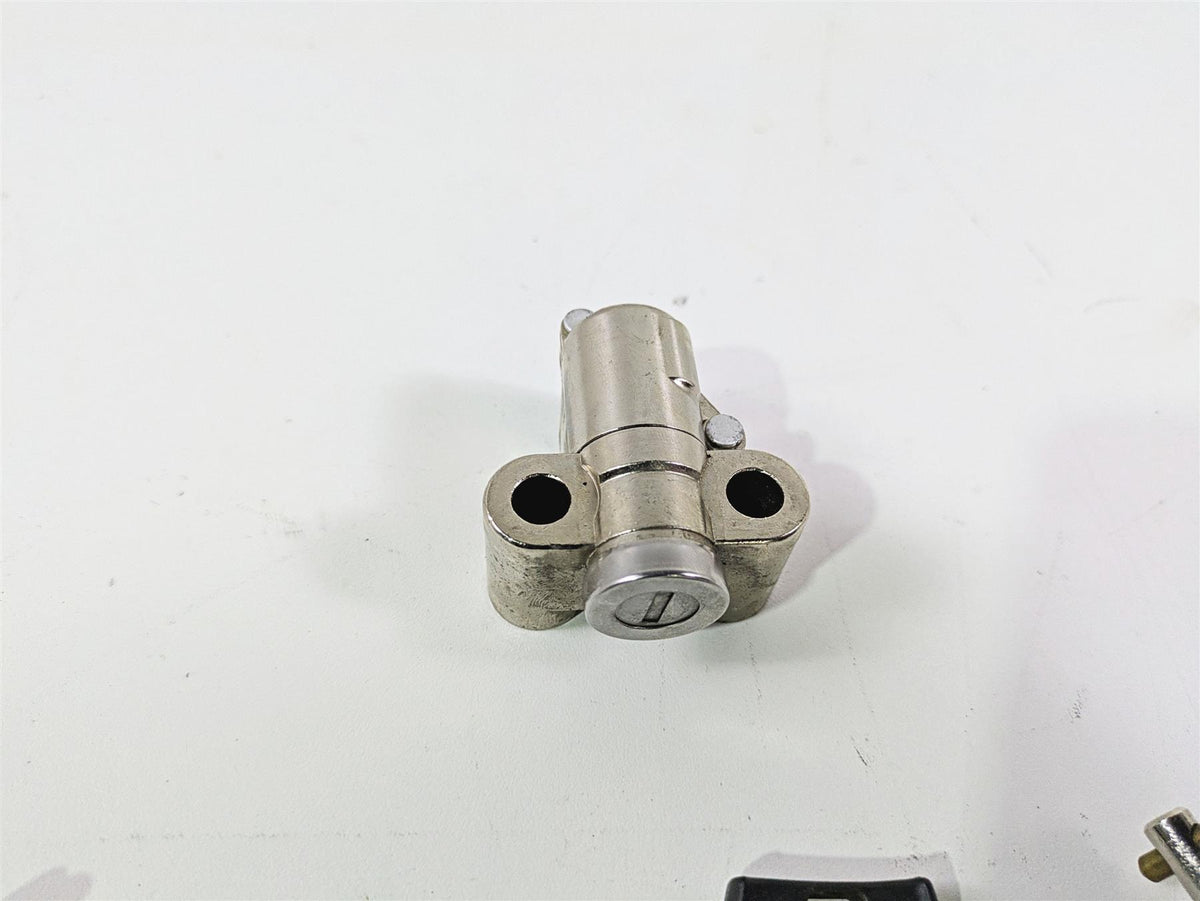 2018 Indian Springfield Dark Horse Fork Saddlebag Locks & Key Set 2635146 {{ shop.shopifyCountryName }} - Mototech271
