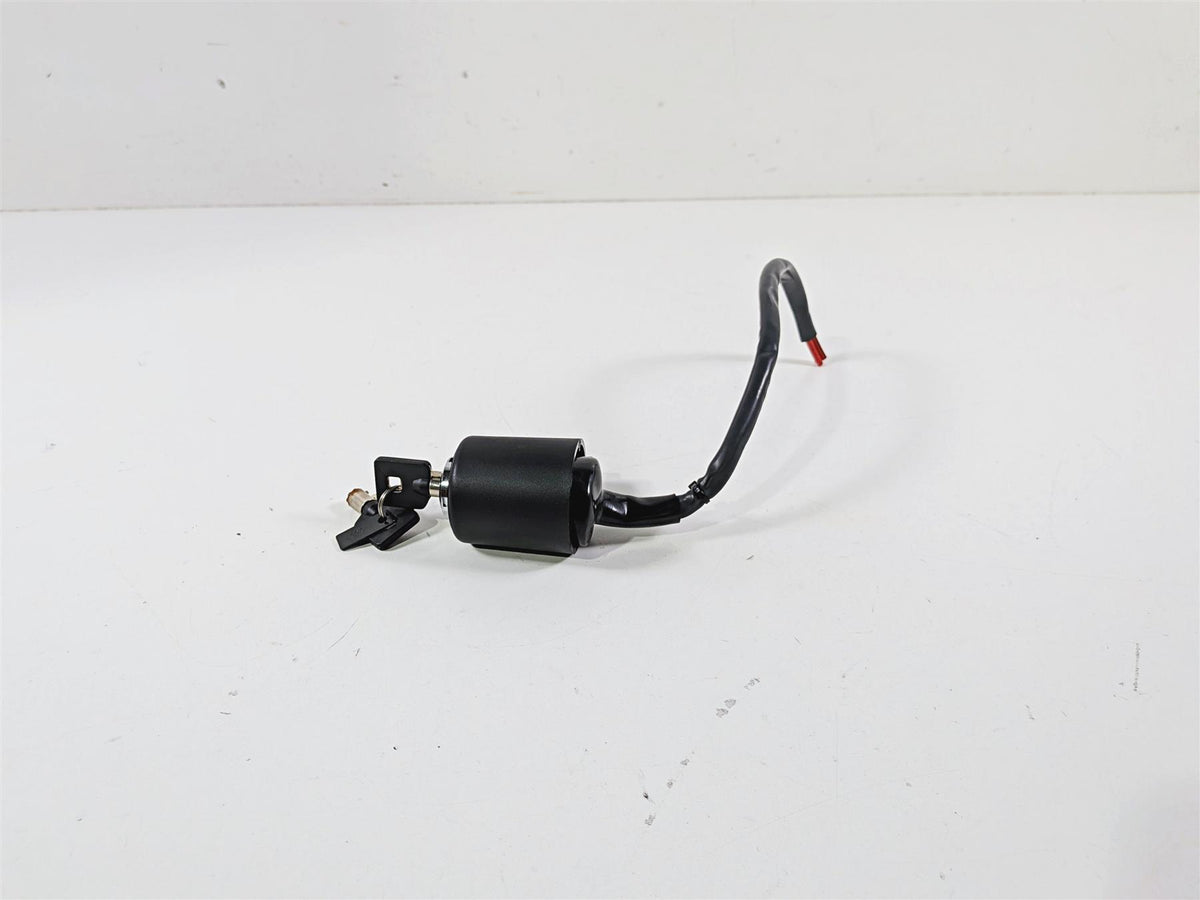 2006 Harley Sportster XL883 Low Ignition Switch & 2 Keys 71441-94 {{ shop.shopifyCountryName }} - Mototech271