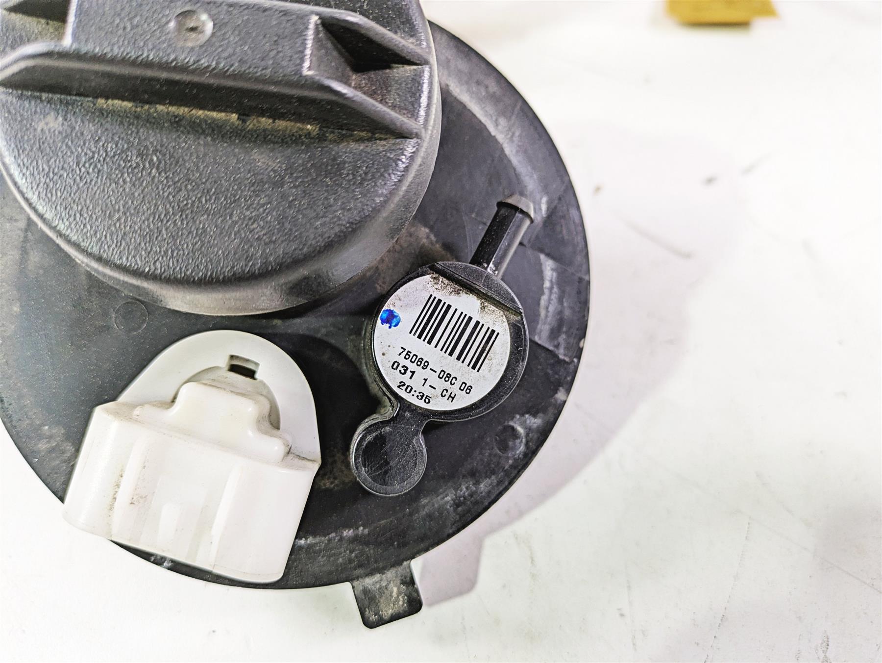 2011 Harley Touring FLHTCUSE CVO E-Glide Fuel Gas Petrol Pump 62908-08 75069-08 {{ shop.shopifyCountryName }} - Mototech271