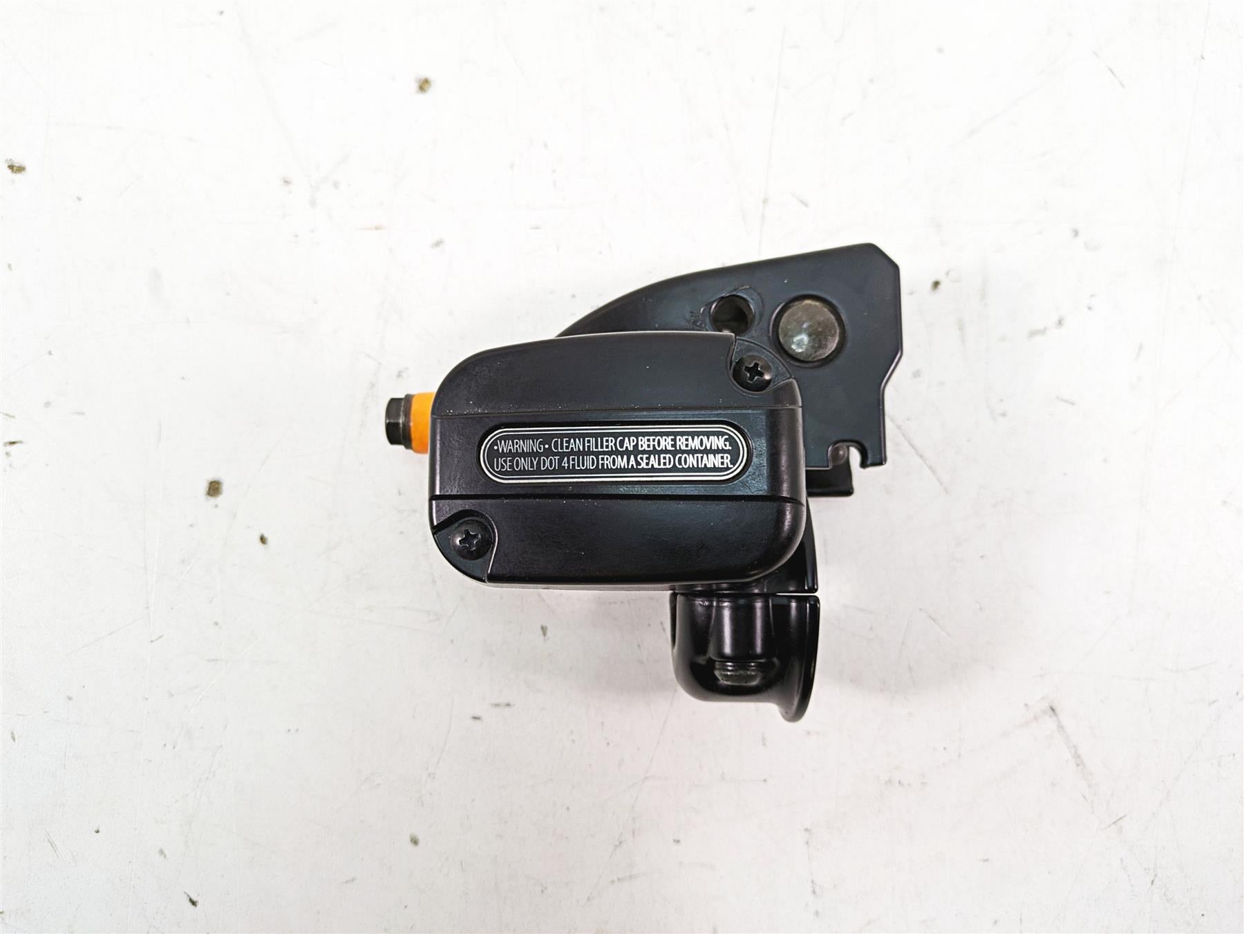 2009 Harley Touring FLHTCU Electra Glide Front Brake Master Cylinder 44551-08F {{ shop.shopifyCountryName }} - Mototech271