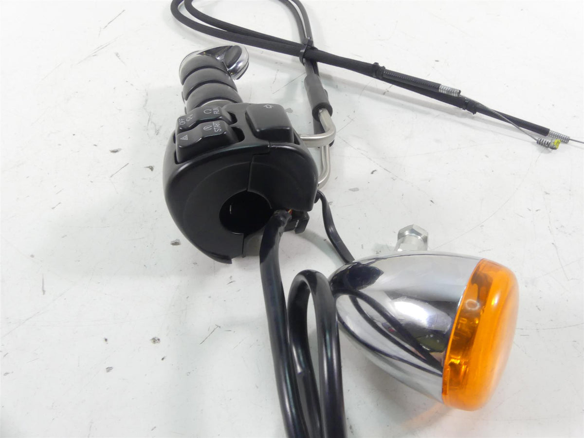2014 Harley FXDL Dyna Low Rider Right Hand Control Switch & Blinker 72944-12 {{ shop.shopifyCountryName }} - Mototech271