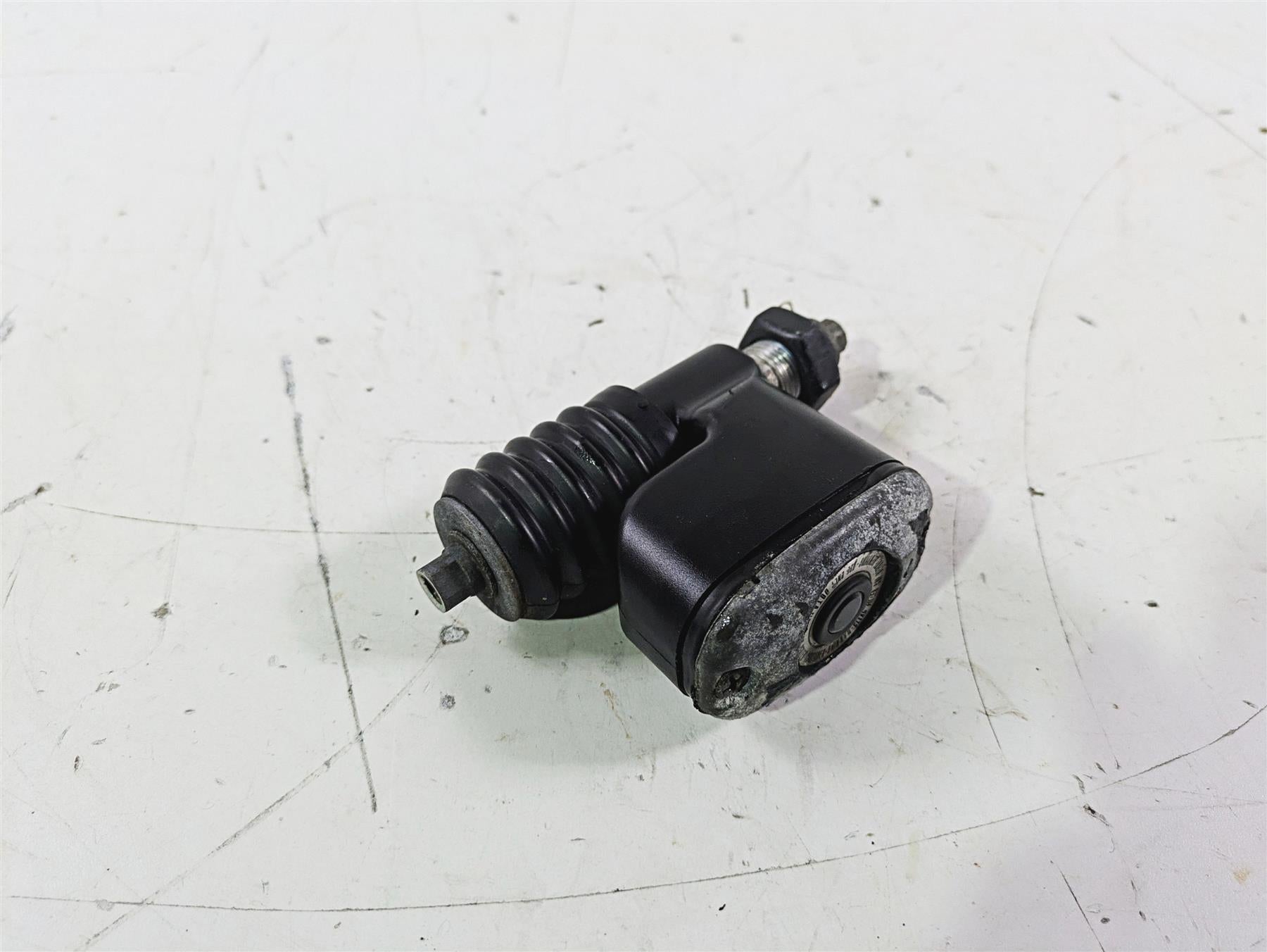 2007 Harley FXDWG Dyna Wide Glide Rear Brake Master Cylinder 42474-06C {{ shop.shopifyCountryName }} - Mototech271