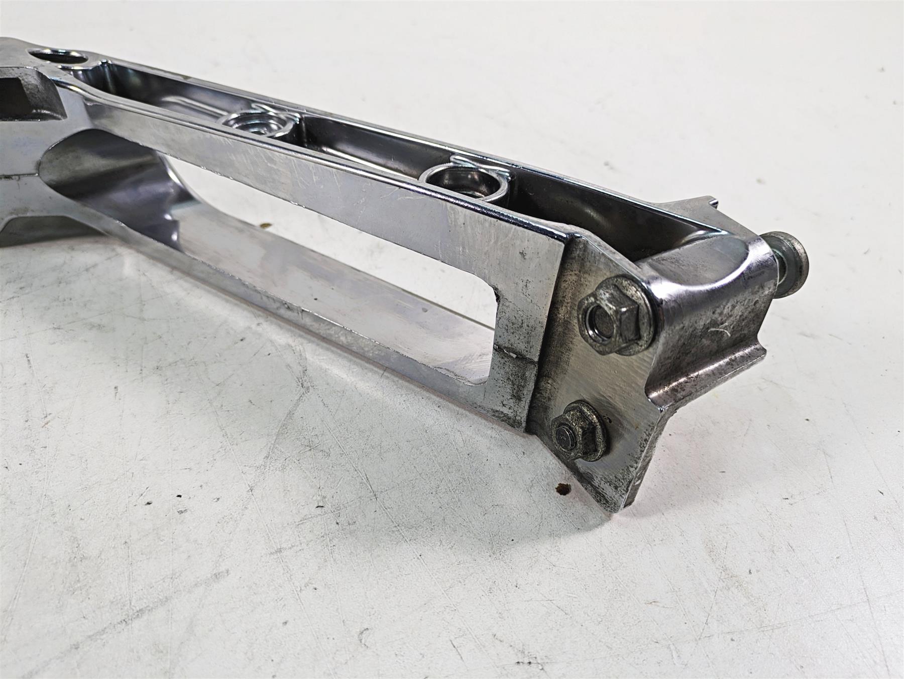 2014 Harley Touring FLHTK Electra Glide Left Saddlebag Support Mount 90200503 {{ shop.shopifyCountryName }} - Mototech271