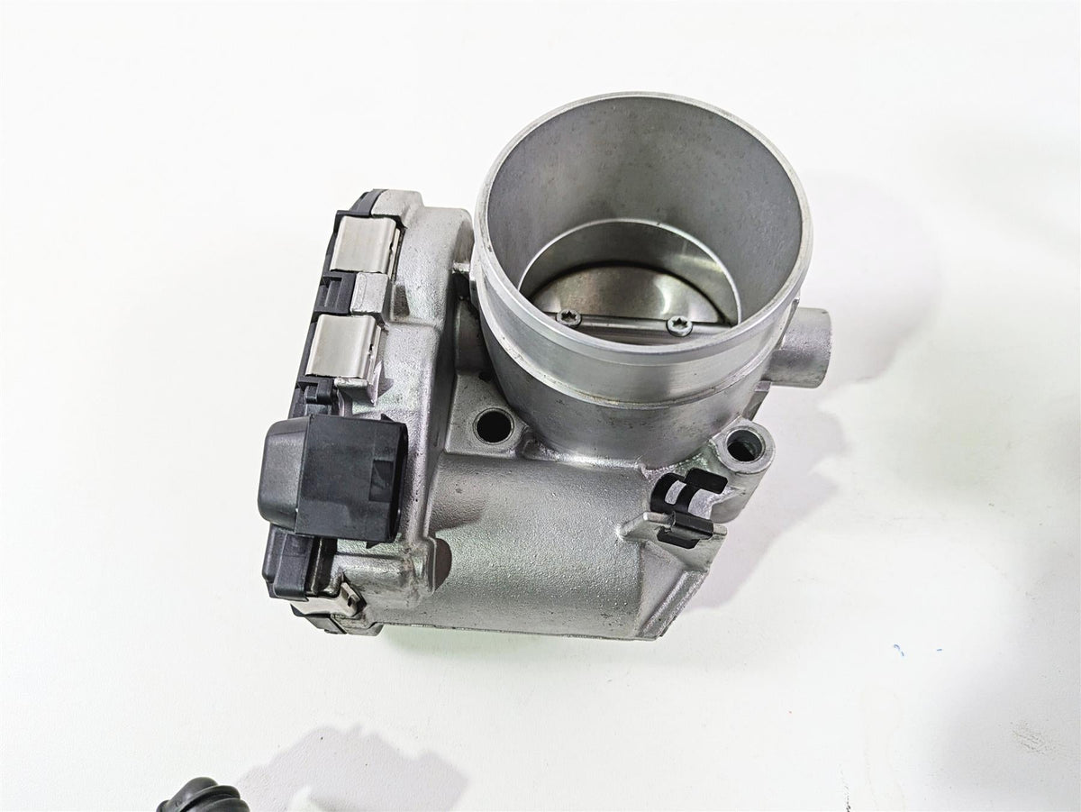 2016 Indian Chief Classic Throttle Body & Intake Manifold 5138214 1204685 {{ shop.shopifyCountryName }} - Mototech271