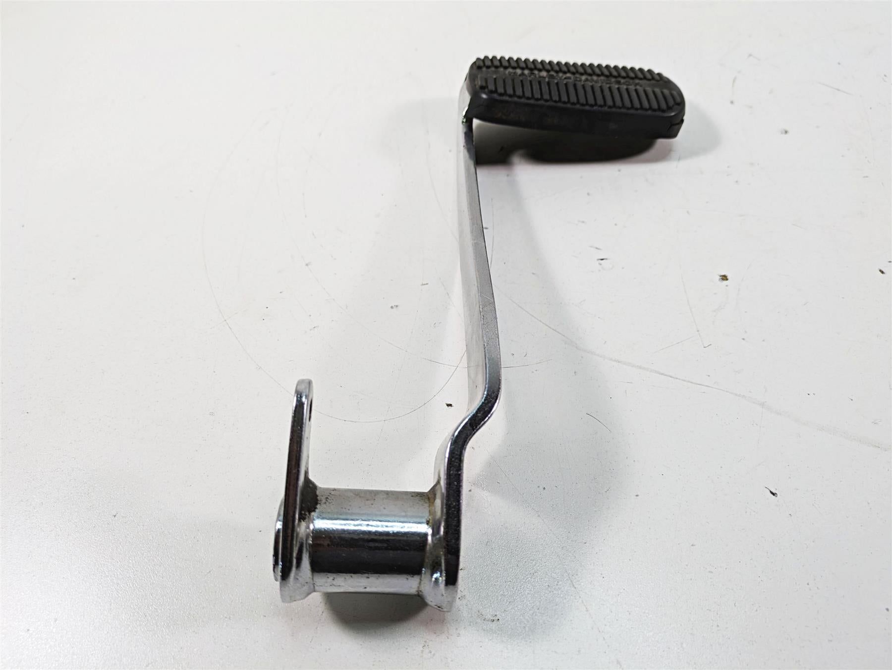 2005 Harley Touring FLHTCUI Electra Glide Rear Brake Lever Pedal 42407-02 {{ shop.shopifyCountryName }} - Mototech271