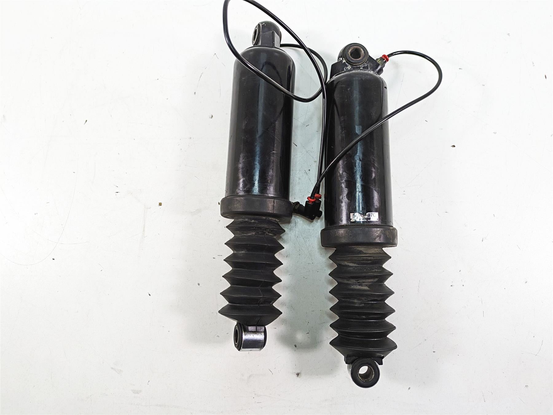 2005 Harley Touring FLHTCUI Electra Glide Rear Air Shock Set - Read 54565-97C {{ shop.shopifyCountryName }} - Mototech271