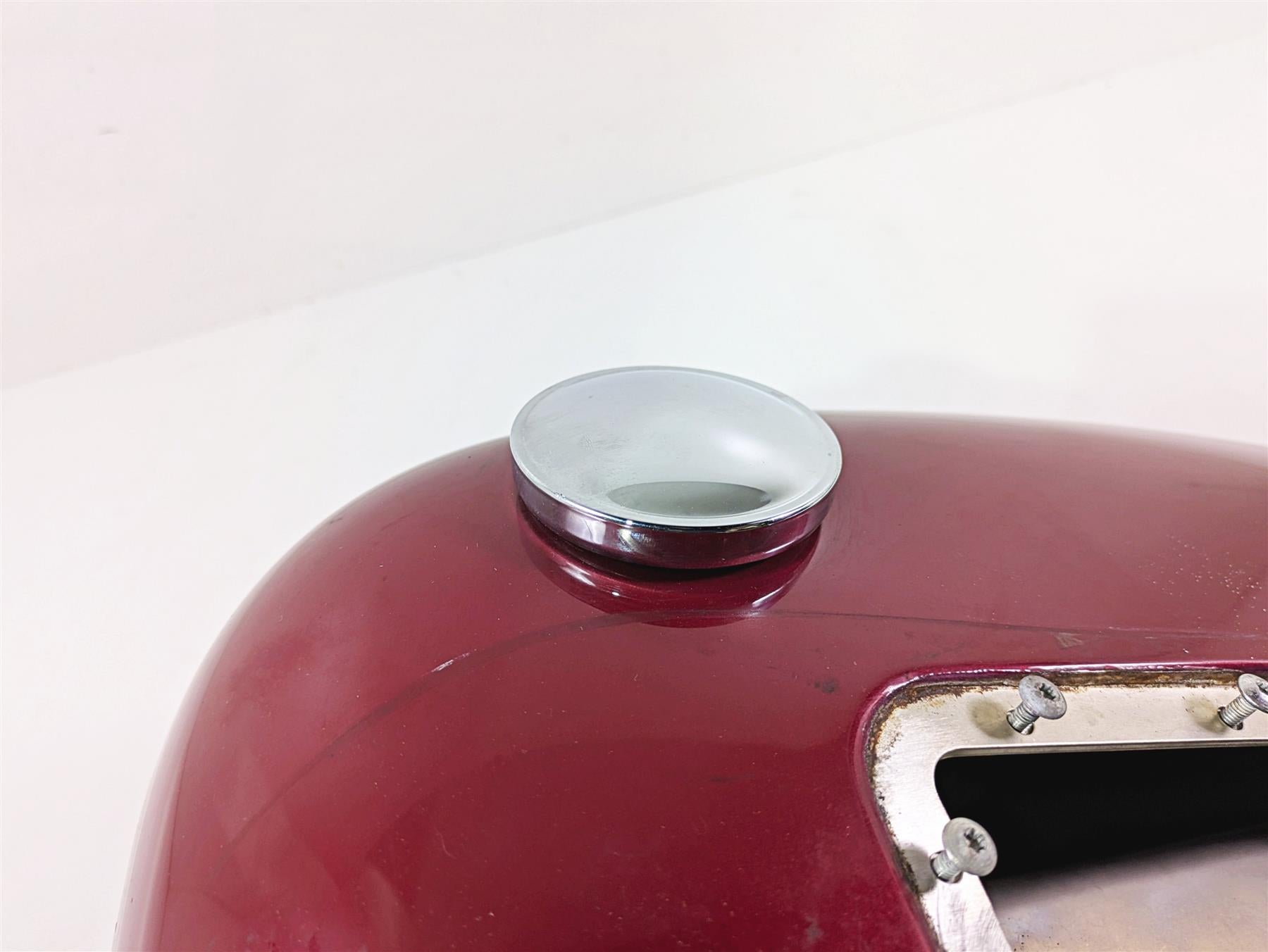 2004 Harley Softail FXSTDI Deuce Fuel Gas Petrol Tank - READ 62082-00D {{ shop.shopifyCountryName }} - Mototech271