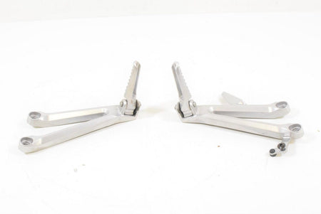 2004 Honda CBR1000RR CBR1000 RR Rear Passenger Footpeg Foot Peg Rest 50760-MEL-0 {{ shop.shopifyCountryName }} - Mototech271