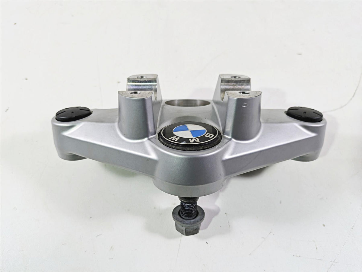 2012 BMW R1200R K27 Upper Triple Tree Steering Clamp 31427727249 7728078 {{ shop.shopifyCountryName }} - Mototech271
