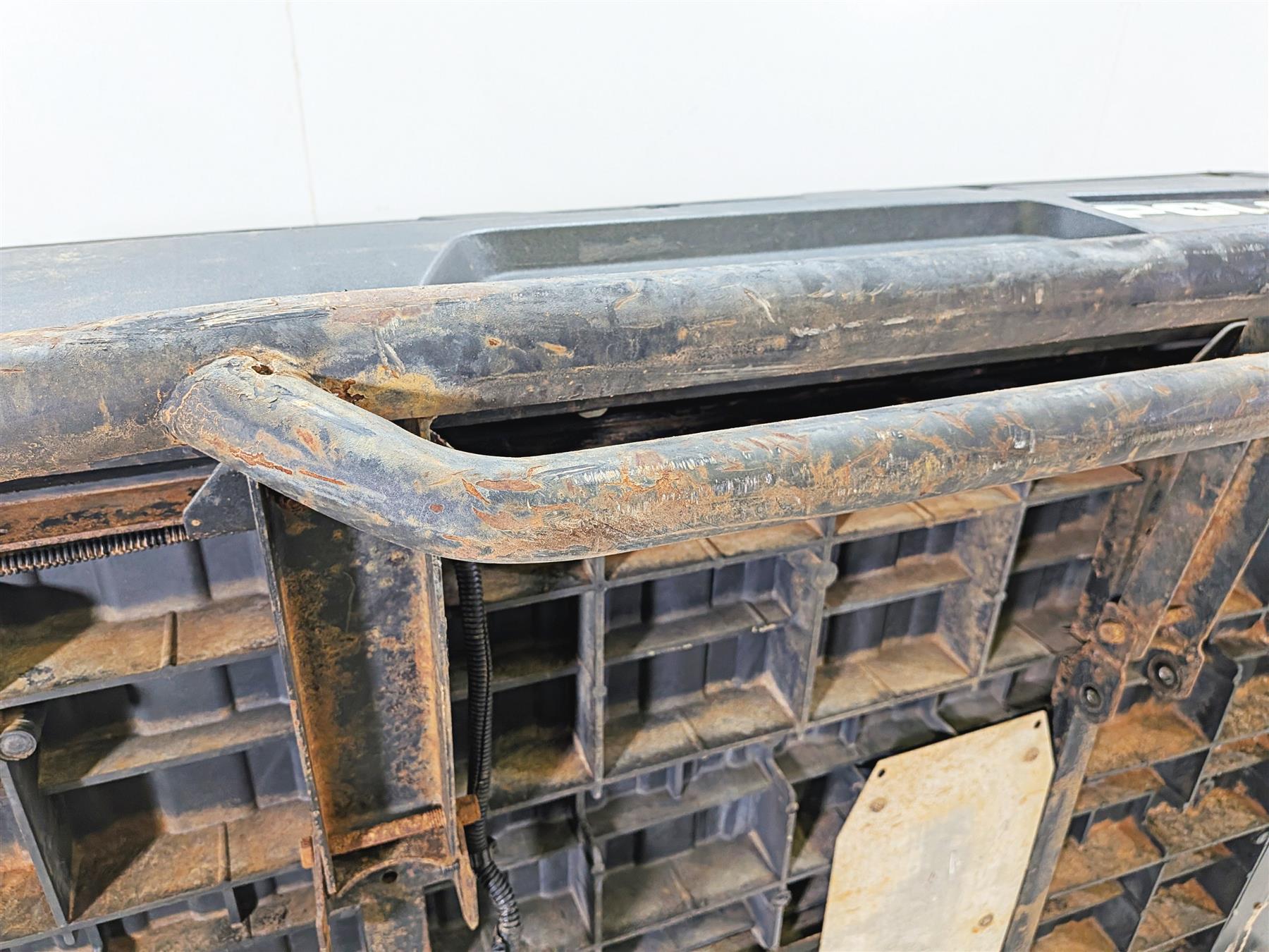2012 Polaris Ranger 800 XP Rear Bed & Bumper Cargo Tail Gate Box 5438359 {{ shop.shopifyCountryName }} - Mototech271