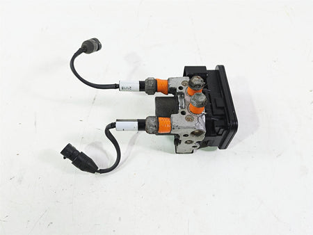 2018 Indian Chieftain Limited Abs Brake Pump Unit Module 2204981 {{ shop.shopifyCountryName }} - Mototech271