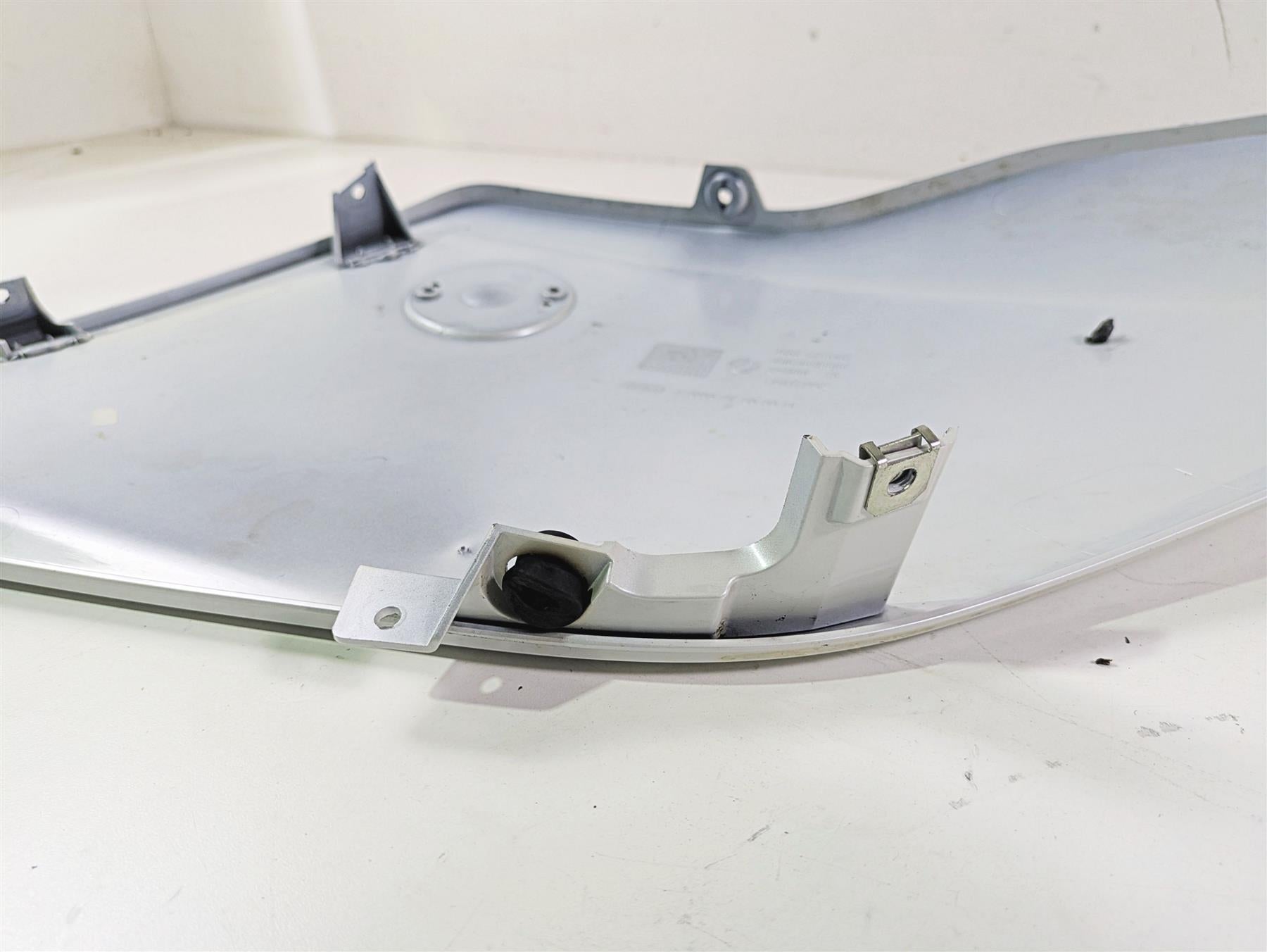 2014 BMW K1600 GTL K48 Left Main Side Cover Fairing Emblem - Read 46637710431 {{ shop.shopifyCountryName }} - Mototech271