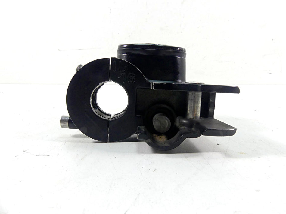 2004 Harley Touring FLHTCUI Electra Glide Front Brake Master Cylinder 41700737 {{ shop.shopifyCountryName }} - Mototech271
