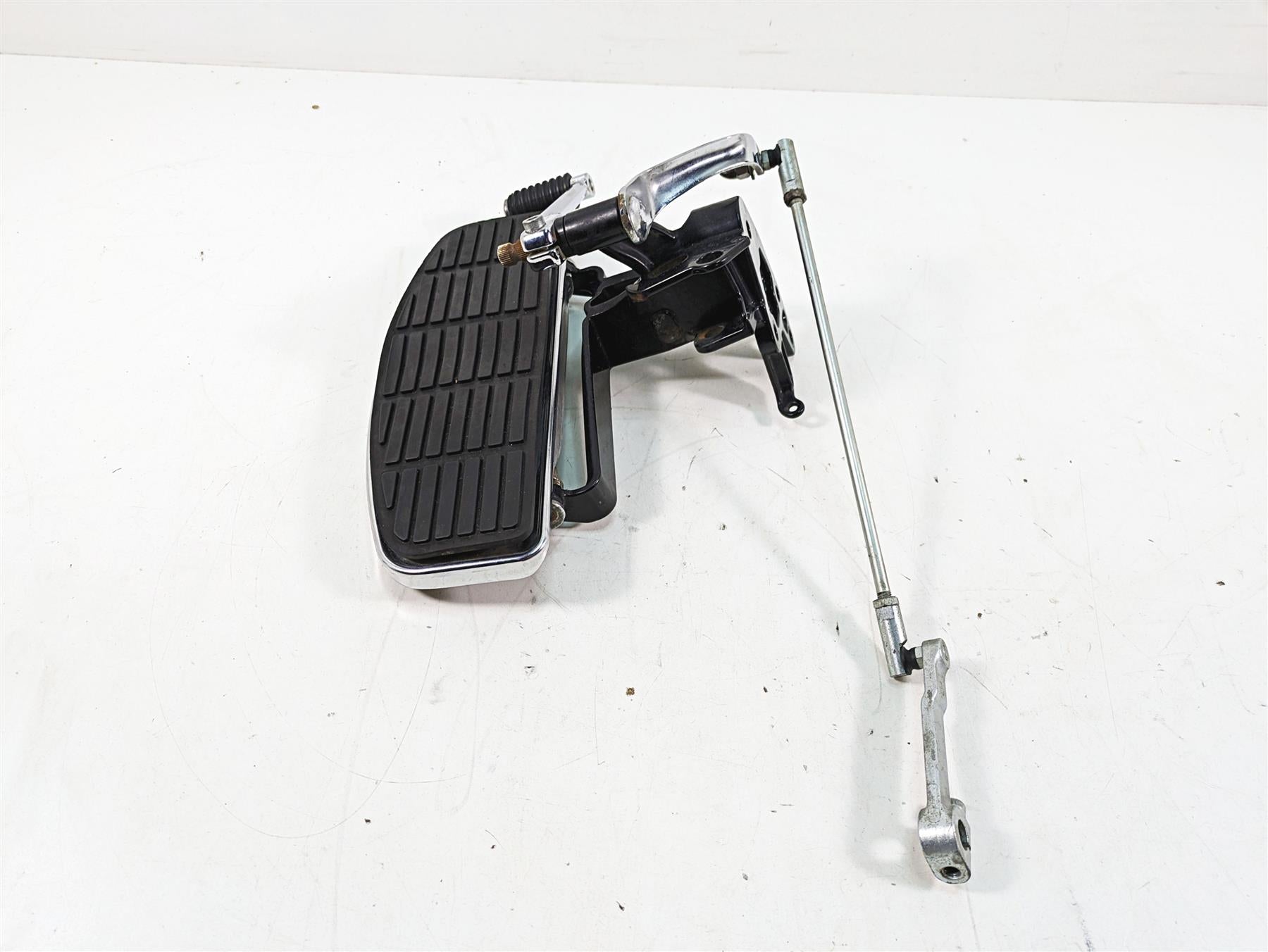 2013 Harley Softail FLSTFB Fat Boy Lo Left Front Floorboard Set -Read 33630-07A | Mototech271