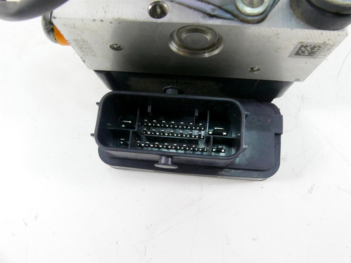 2015 KTM 1290 Adventure Abs Brake Pump Module Unit 60442031044 60442031144 {{ shop.shopifyCountryName }} - Mototech271