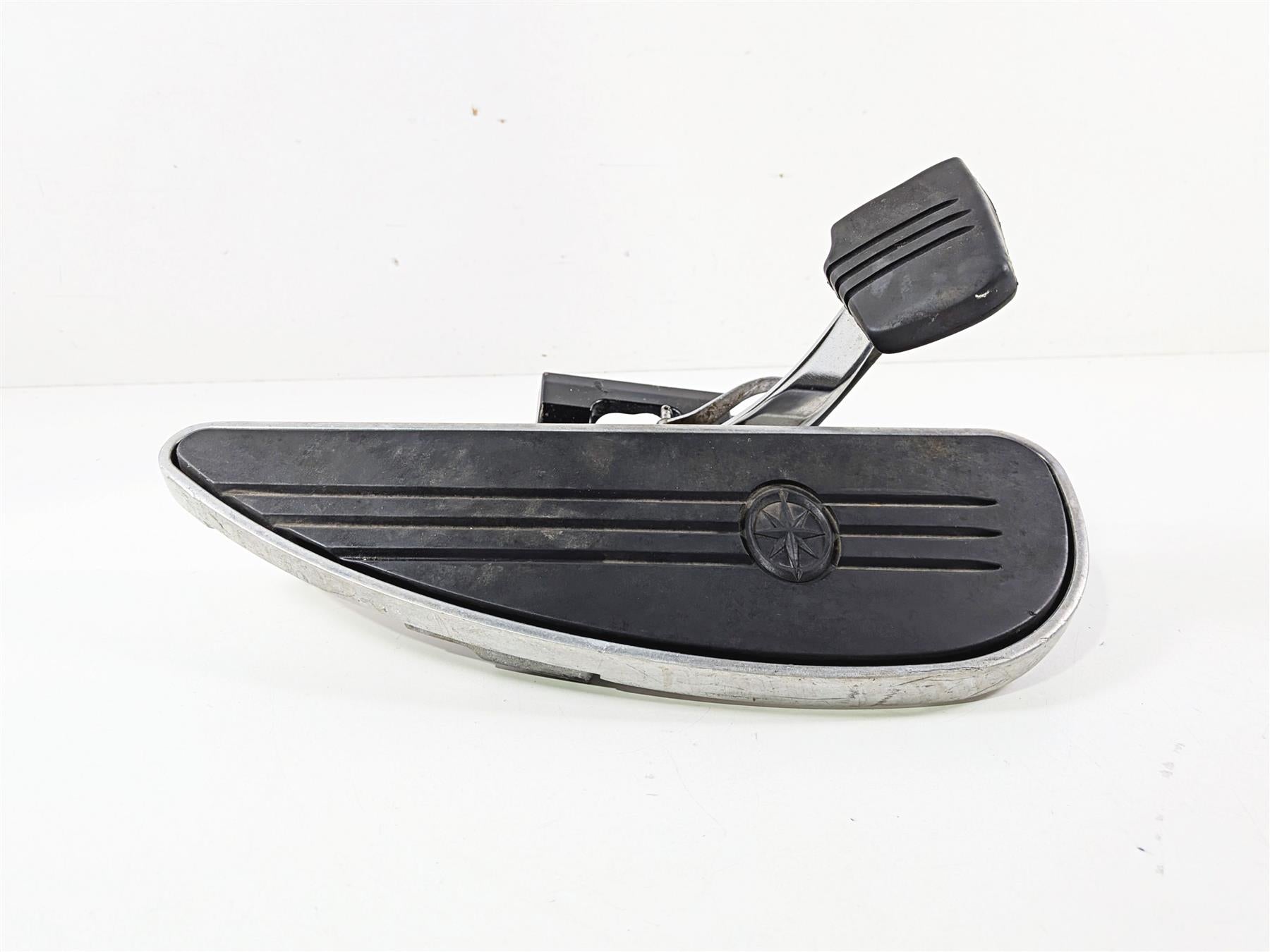 2008 Yamaha XV1900 Roadliner S Right Floor Board & Brake Pedal 1D7-27420-00-00 {{ shop.shopifyCountryName }} - Mototech271