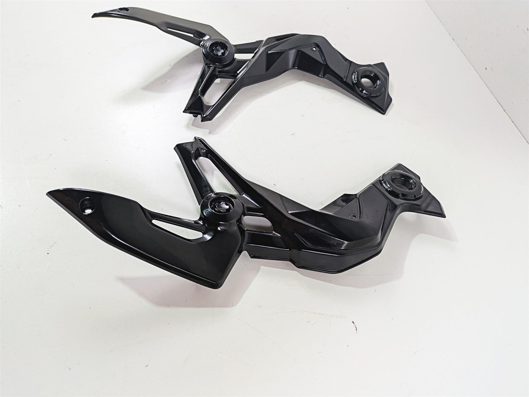 2020 Kawasaki Z900 ZR900 Xxun Moto Left Right Pivot Cover Fairing Set 7051 {{ shop.shopifyCountryName }} - Mototech271